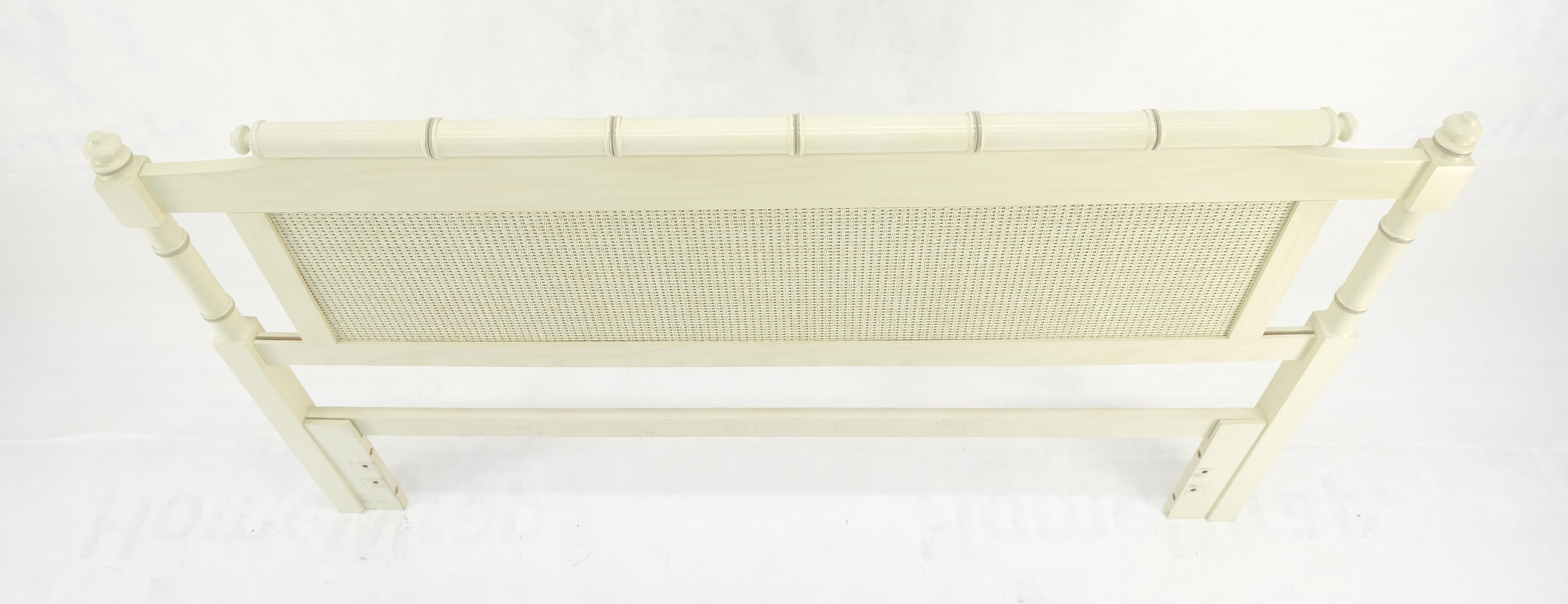 Mid Century Modern Faux Bamboo Beige White Queen Size Headboard Bed MINT For Sale 1