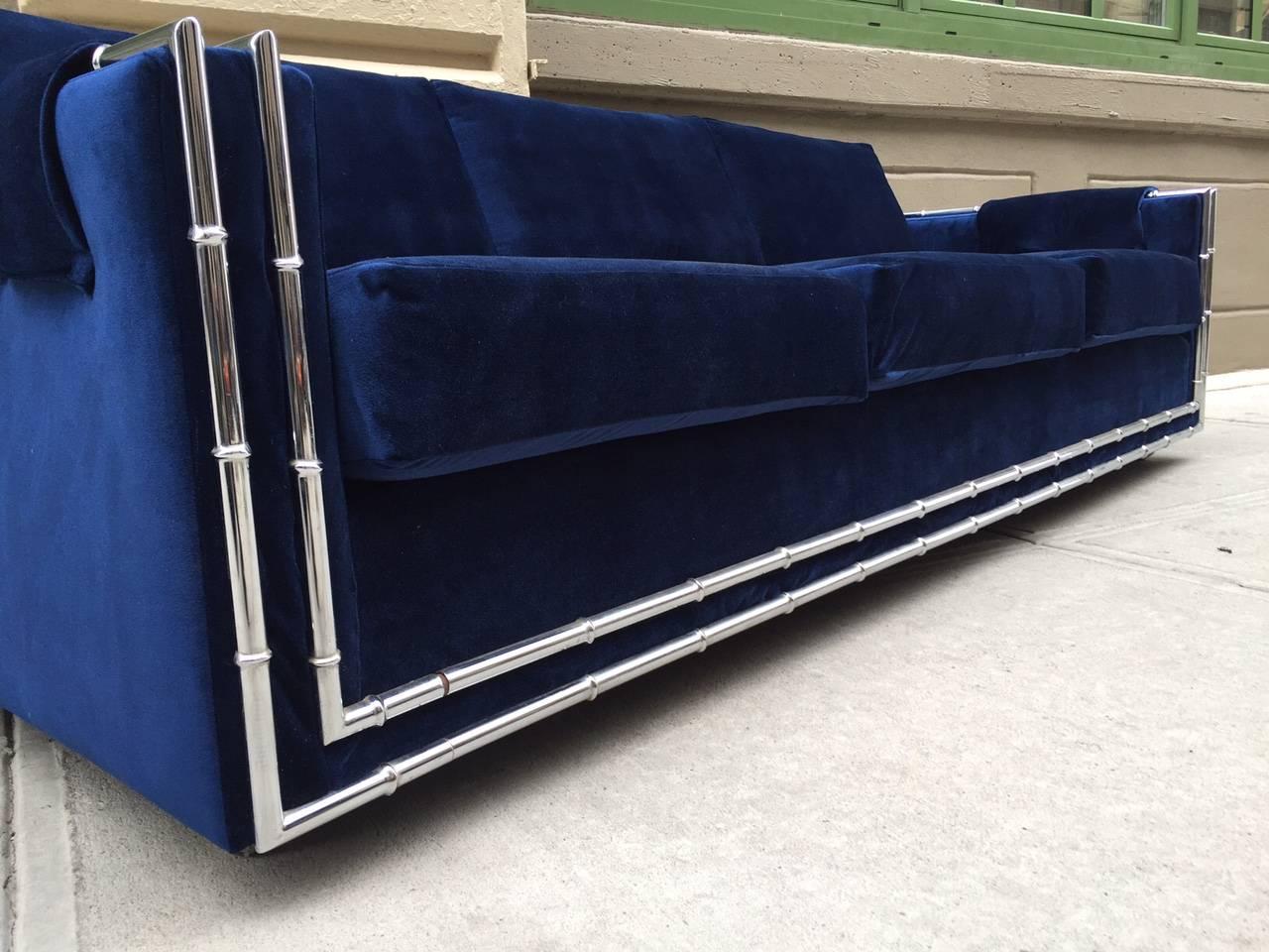 Mid-Century Modern Faux Bamboo Blue Velvet Sofa In Good Condition In New York, NY