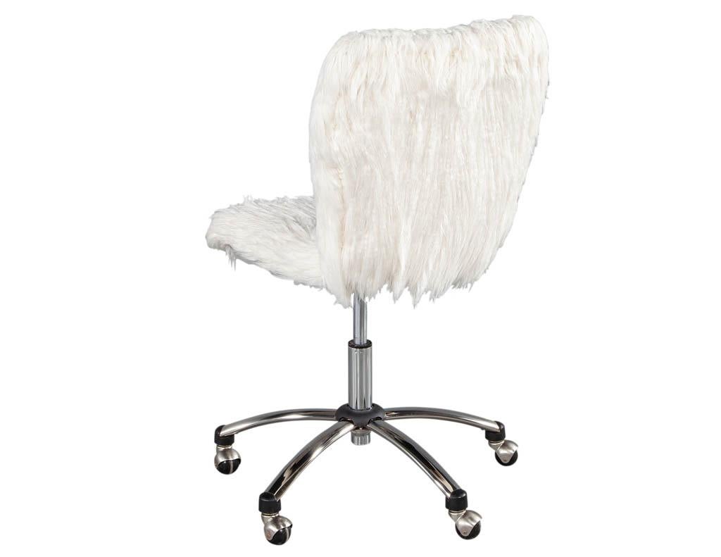 Mid-Century Modern Faux Fur Office Desk Chair In Good Condition For Sale In North York, ON