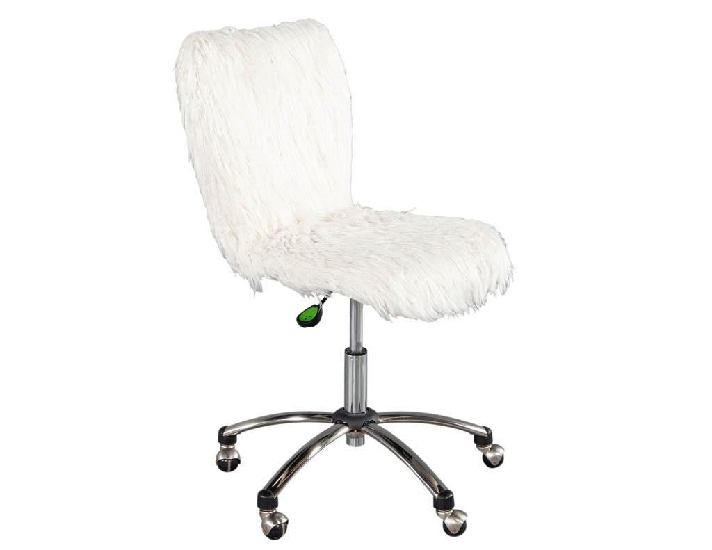 Mid-Century Modern Faux Fur Office Desk Chair For Sale 1