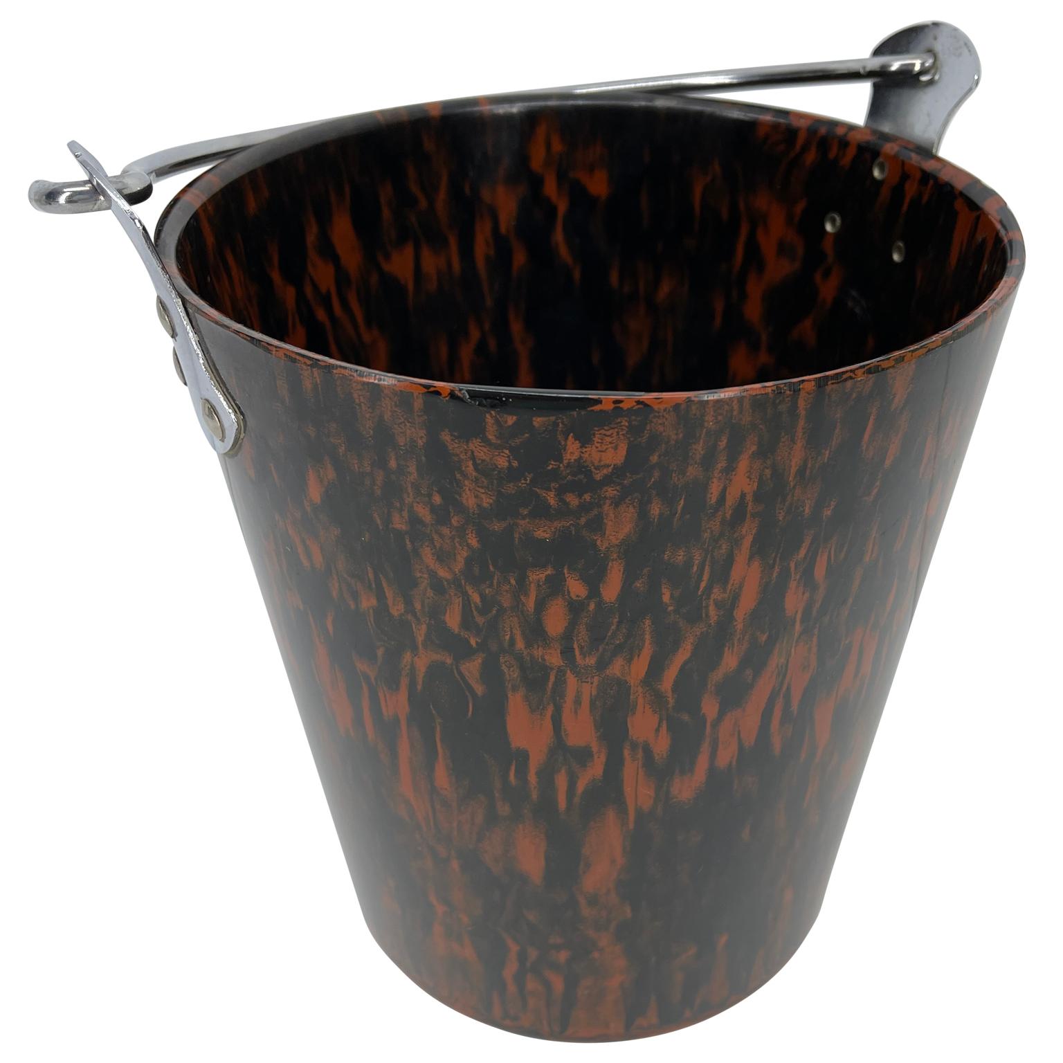 Mid-Century Modern Faux Tortoise Shell Ice Bucket with Chrome Handle, Italian In Good Condition For Sale In Haddonfield, NJ