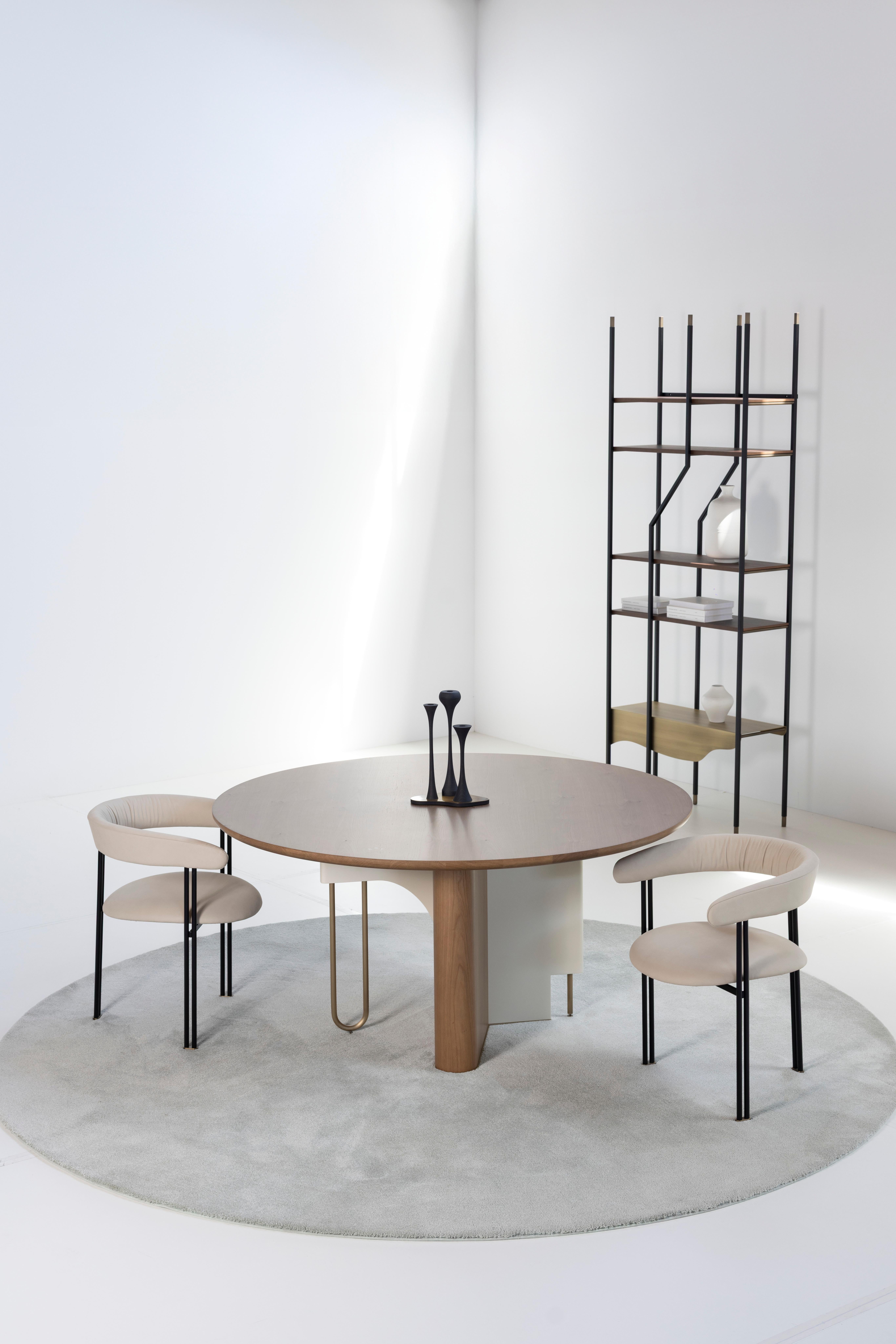 Table de salle à manger Ferreirinha moderne du milieu du siècle, Oak Oak, Brass, Handmade by Greenapple en vente 4