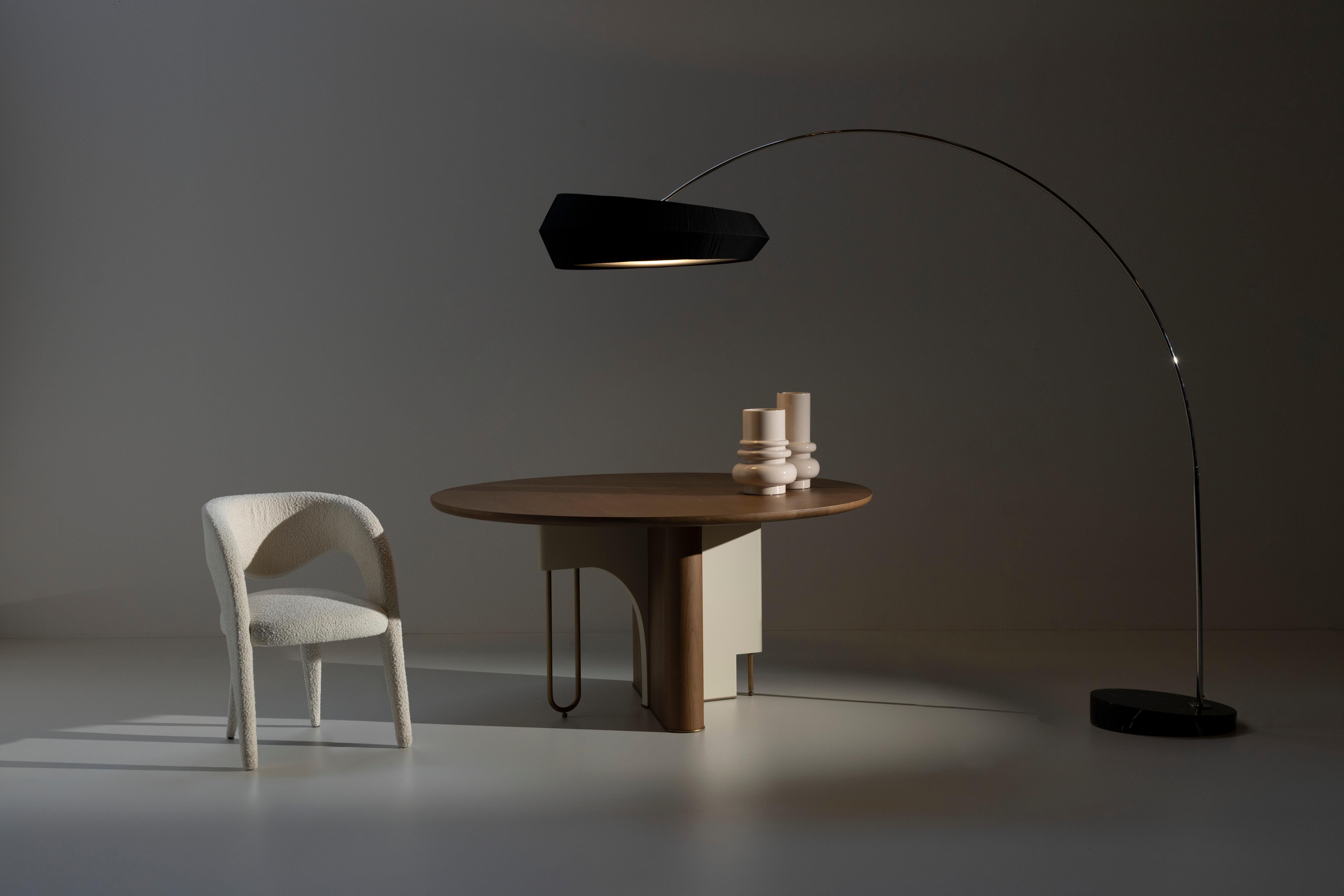 Table de salle à manger Ferreirinha moderne du milieu du siècle, Oak Oak, Brass, Handmade by Greenapple Neuf - En vente à Lisboa, PT