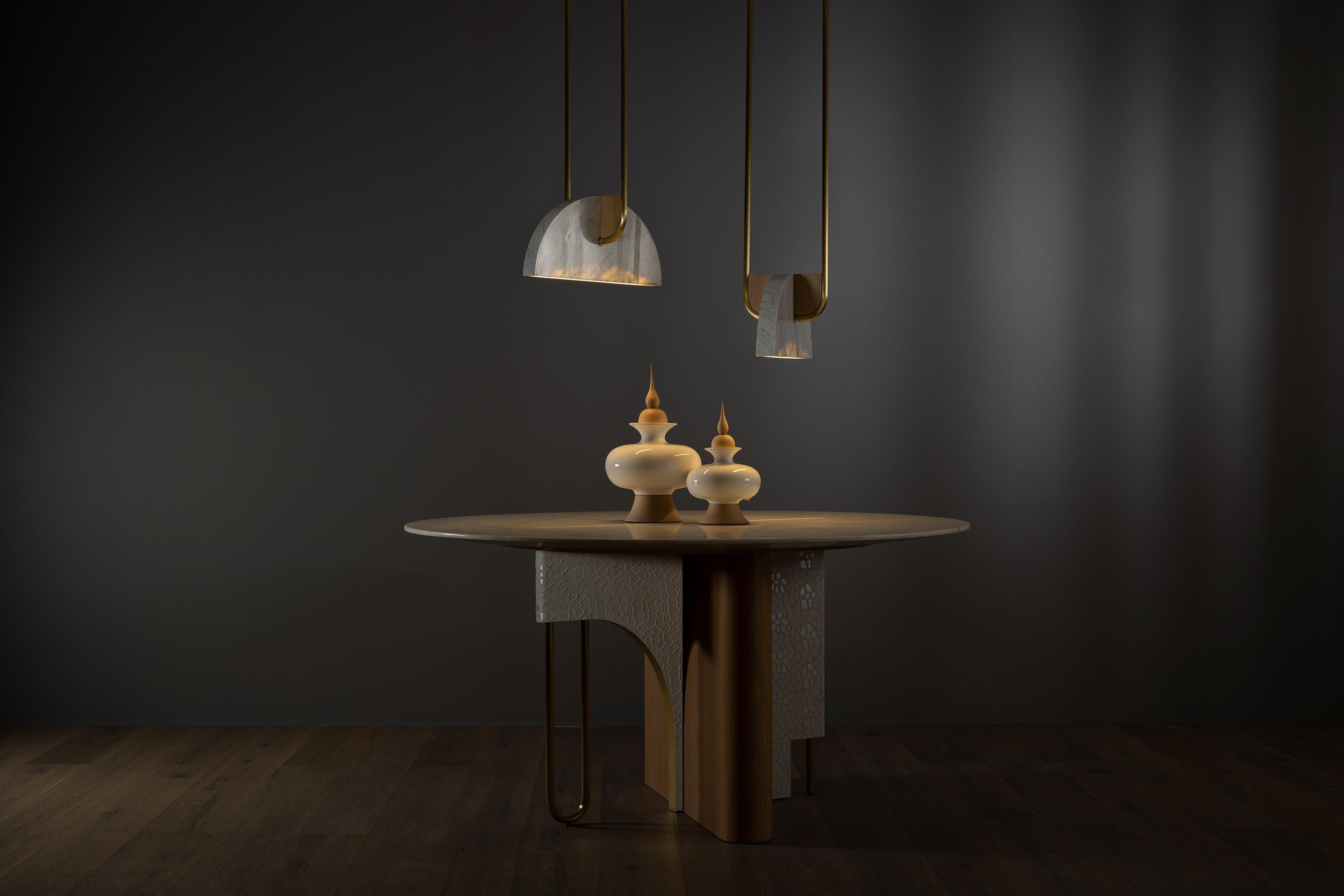 Laque Table de salle à manger Ferreirinha moderne du milieu du siècle, Oak Oak, Brass, Handmade by Greenapple en vente