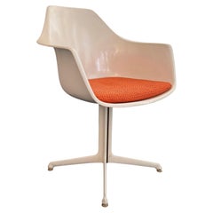 Silla «Arkana» de estilo «Mid-Century Modern» con pedestal de fibra de vidrio, diseñada por Maurice Burke