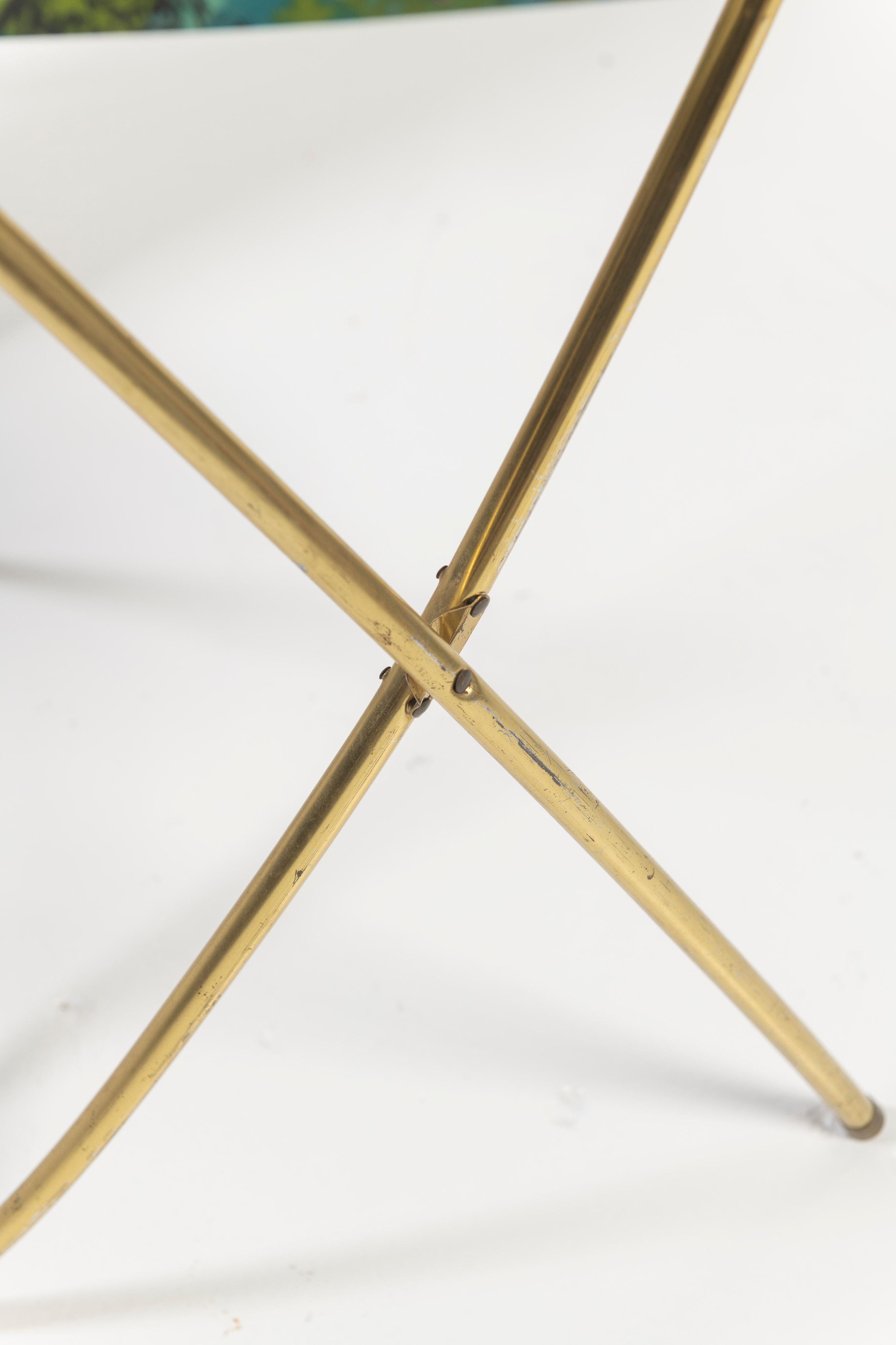 Brass Mid-Century Modern Fiberglass Triangular TV Tray Tables with Stand on Wheels