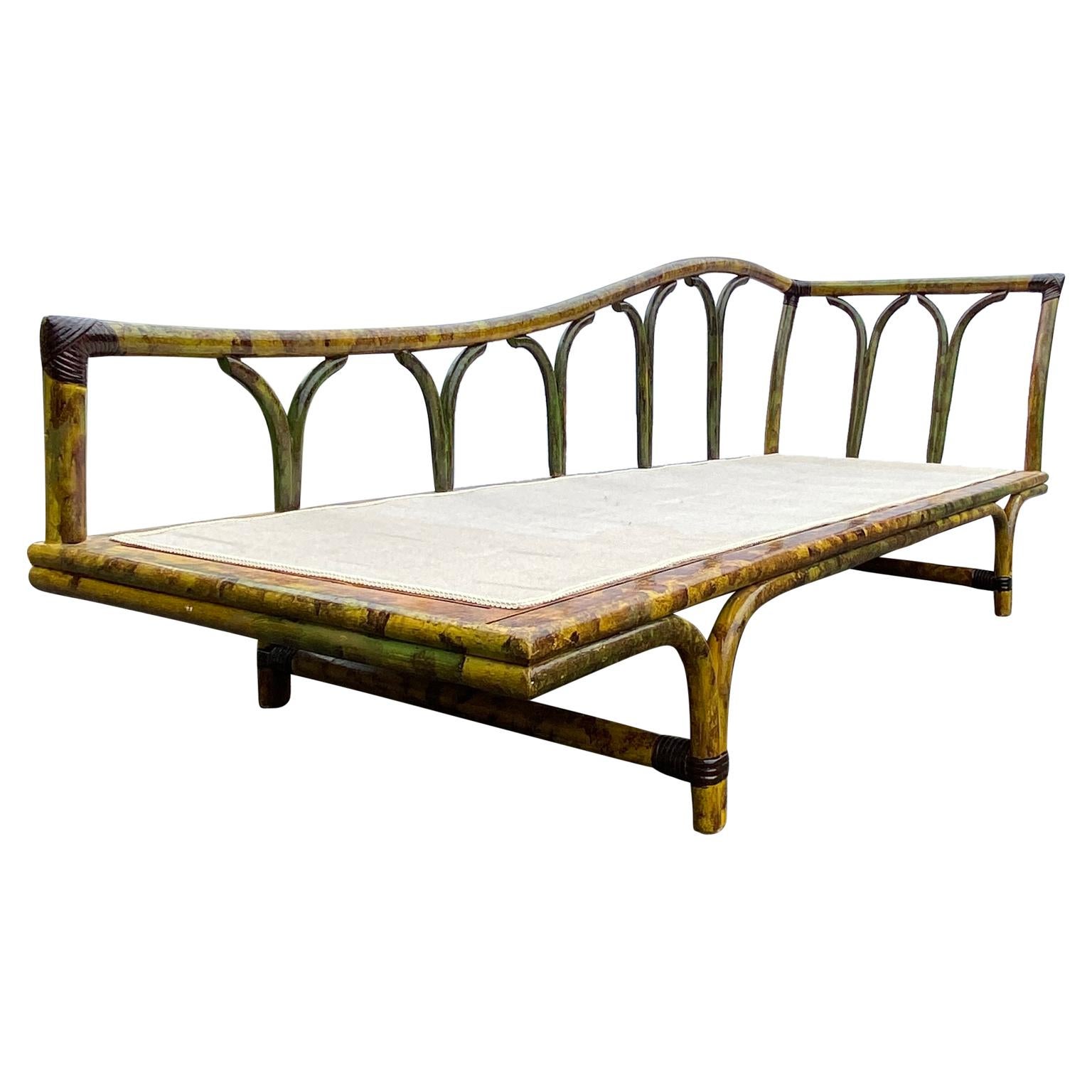 Ficks Reed Rattan Daybed Chaise Lounge, Mid-Century Modern In Good Condition In Haddonfield, NJ