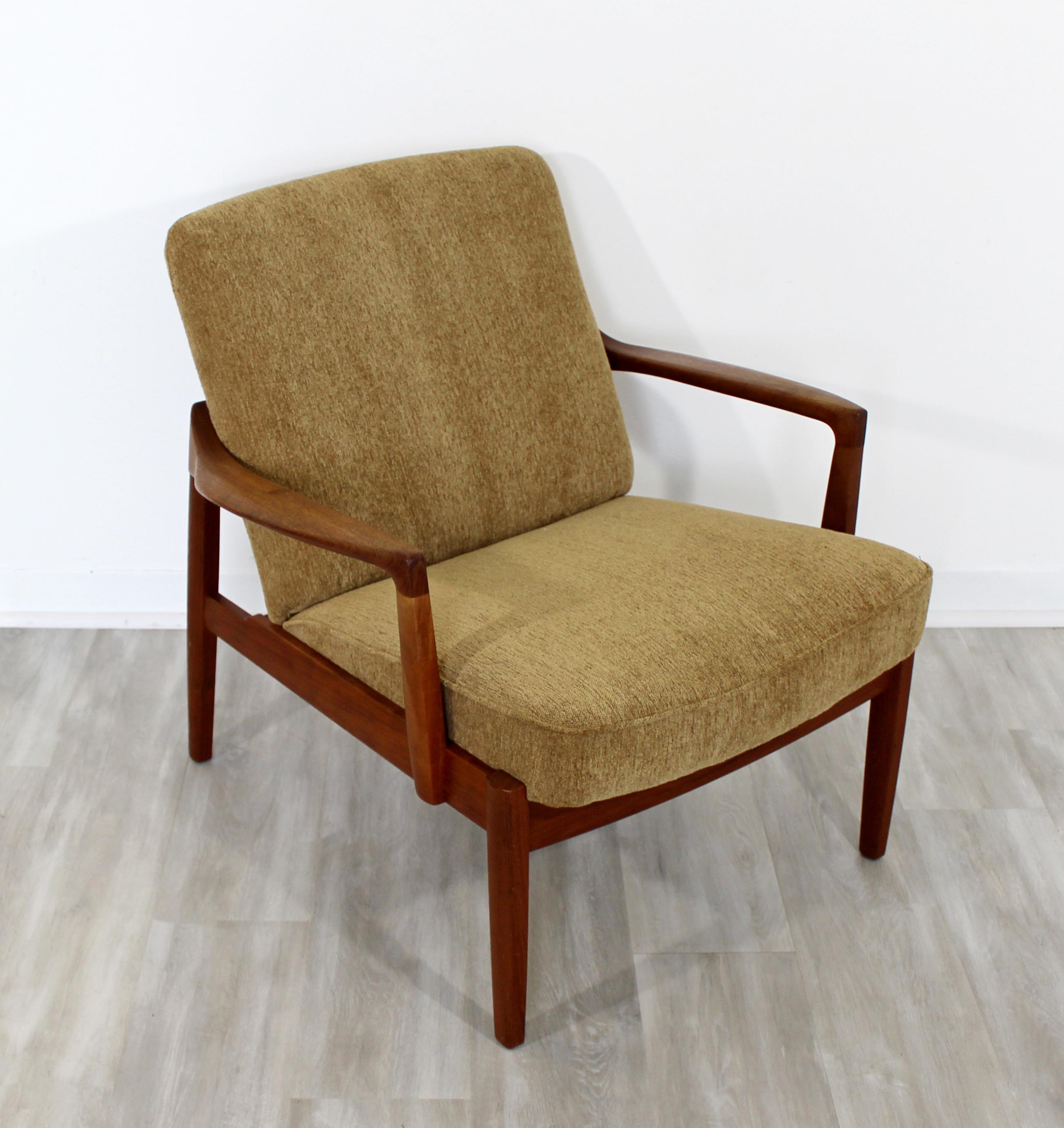 Mid Century Modern Danish 135 Teak Lounge Chair by Tove & Edvard Kindt-Larsen In Good Condition In Keego Harbor, MI