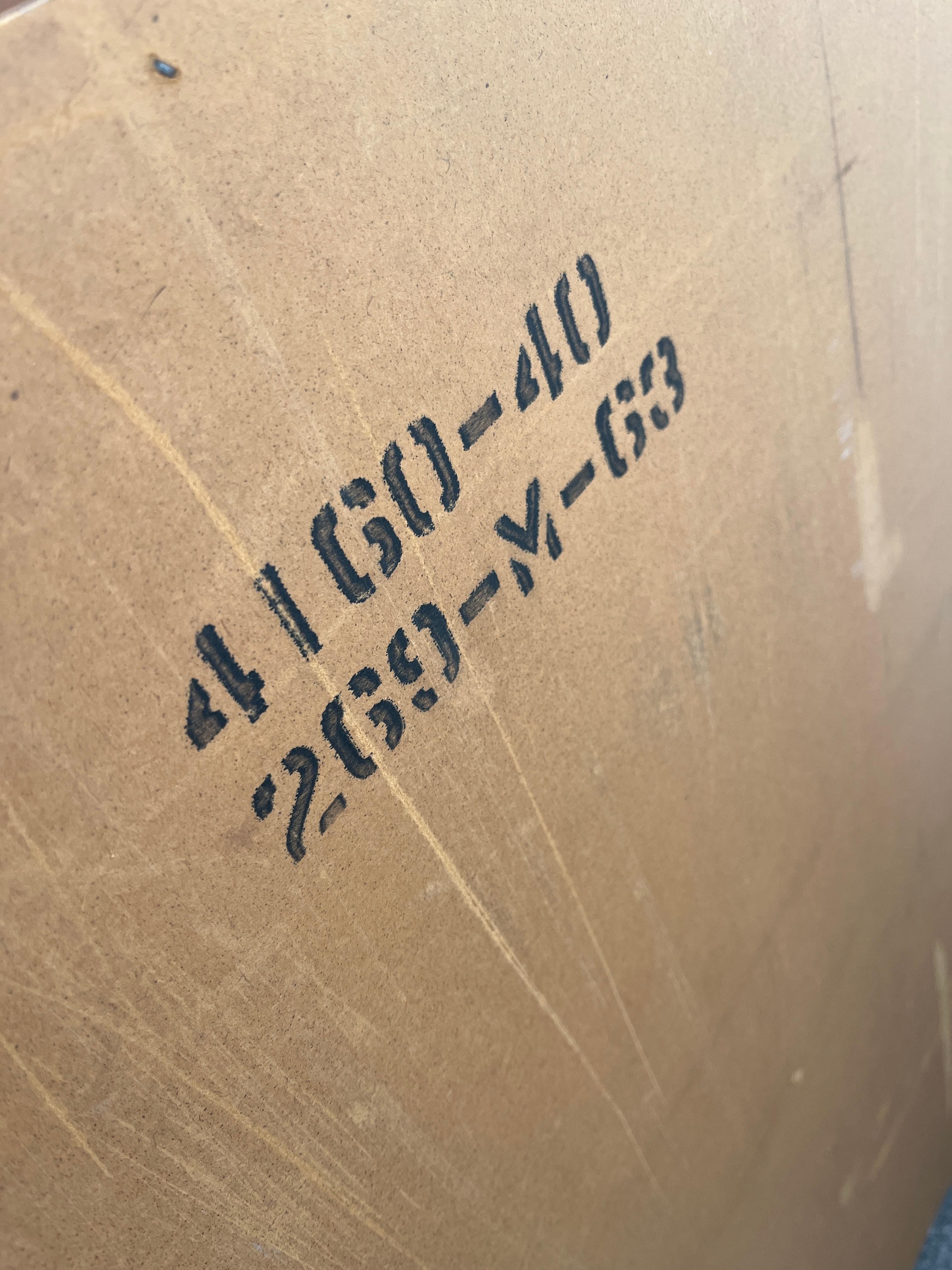 Comò Highboy a cinque cassetti in stile Mid Century Furniture di United Furniture. A.I.C. in vendita 10