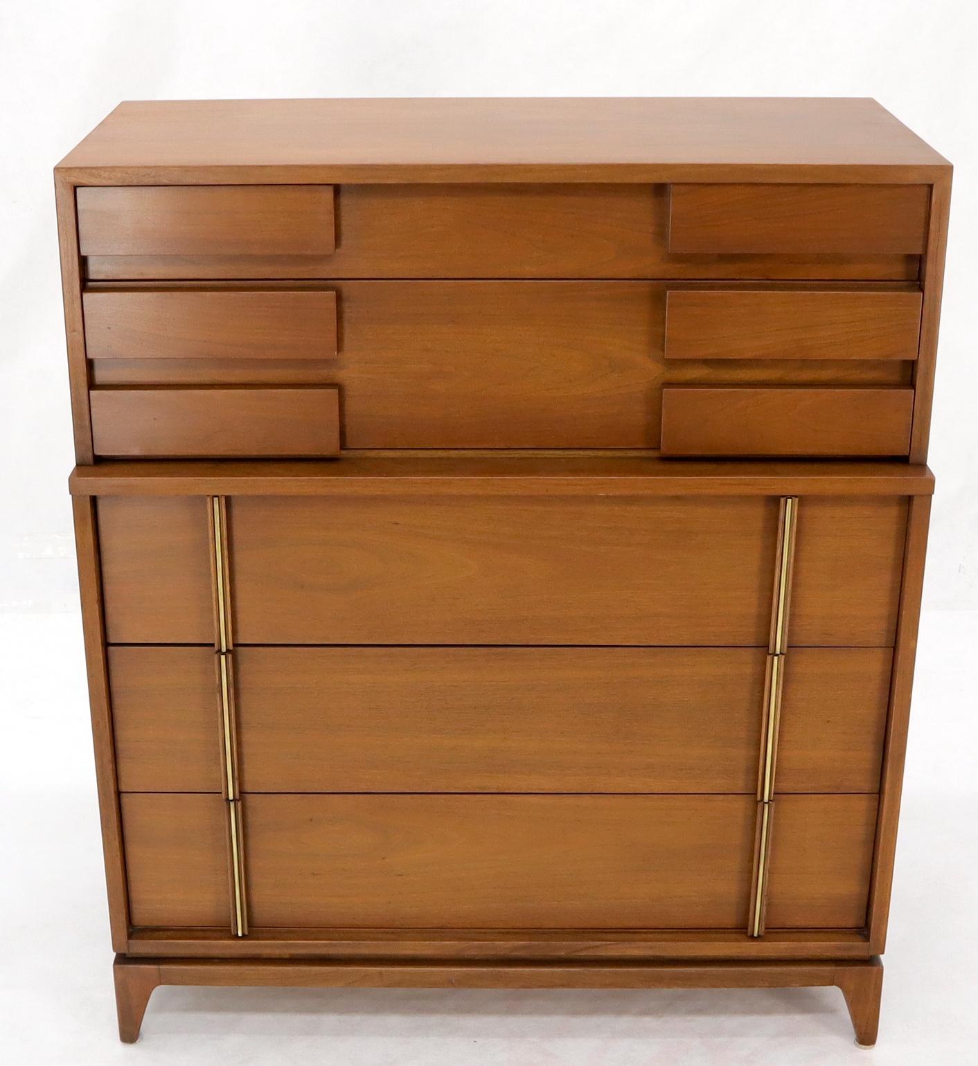 Mid-Century Modern Five Drawers High Chest Dresser with Brass Accents For Sale 10