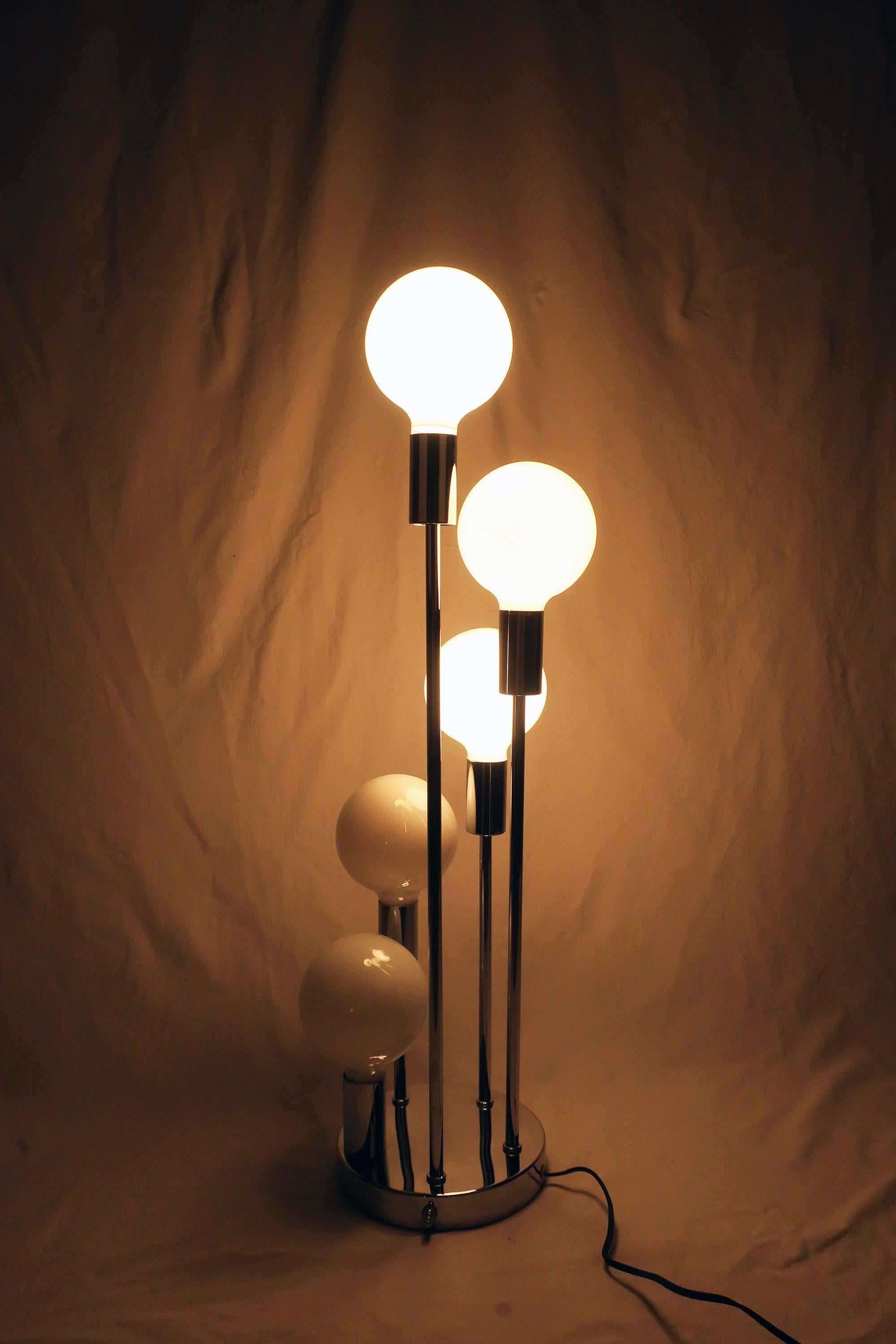 Mid-Century Modern Five Globe Table Lamp 1