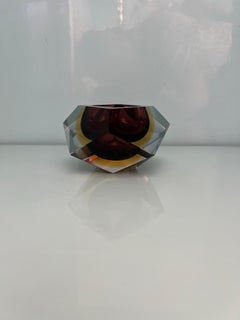 Posacenere in vetro sommerso di Murano in stile Mid-Century Modern di Flavio Poli, a forma di diamante, Italia