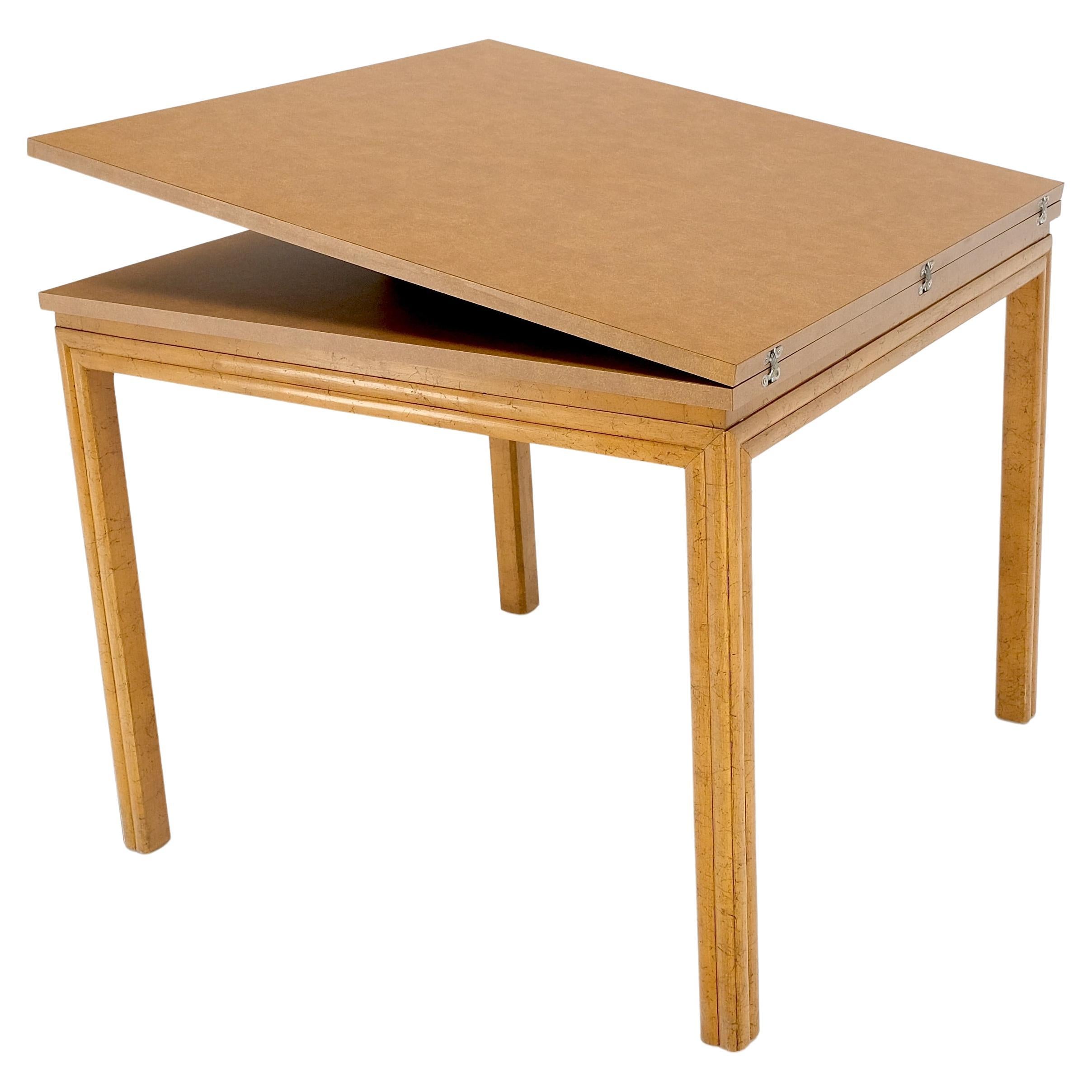 Table de jeu carrée en mélamine pour cuisine et salle à manger MINT !