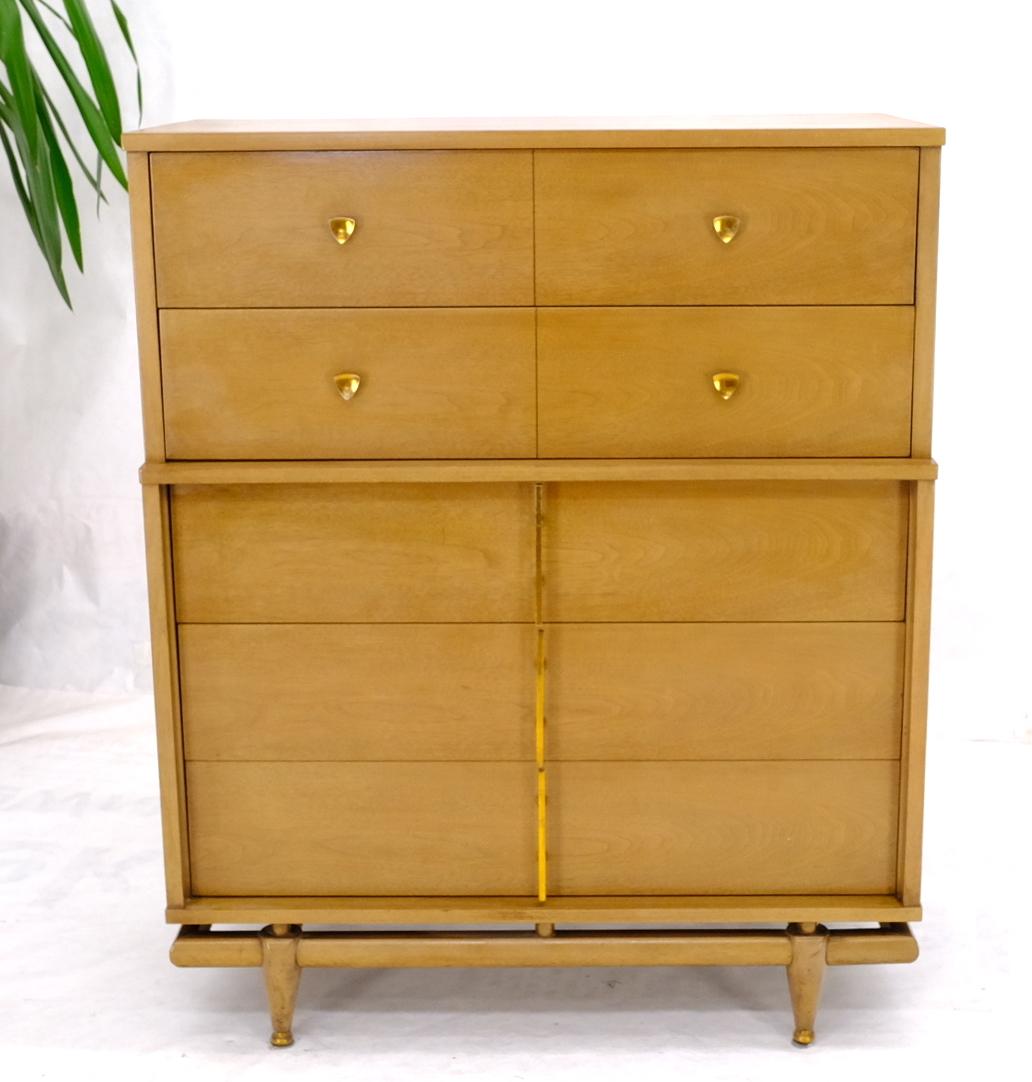 Mid-Century Modern Floating Base 5 Drawers High Chest Dresser For Sale 3