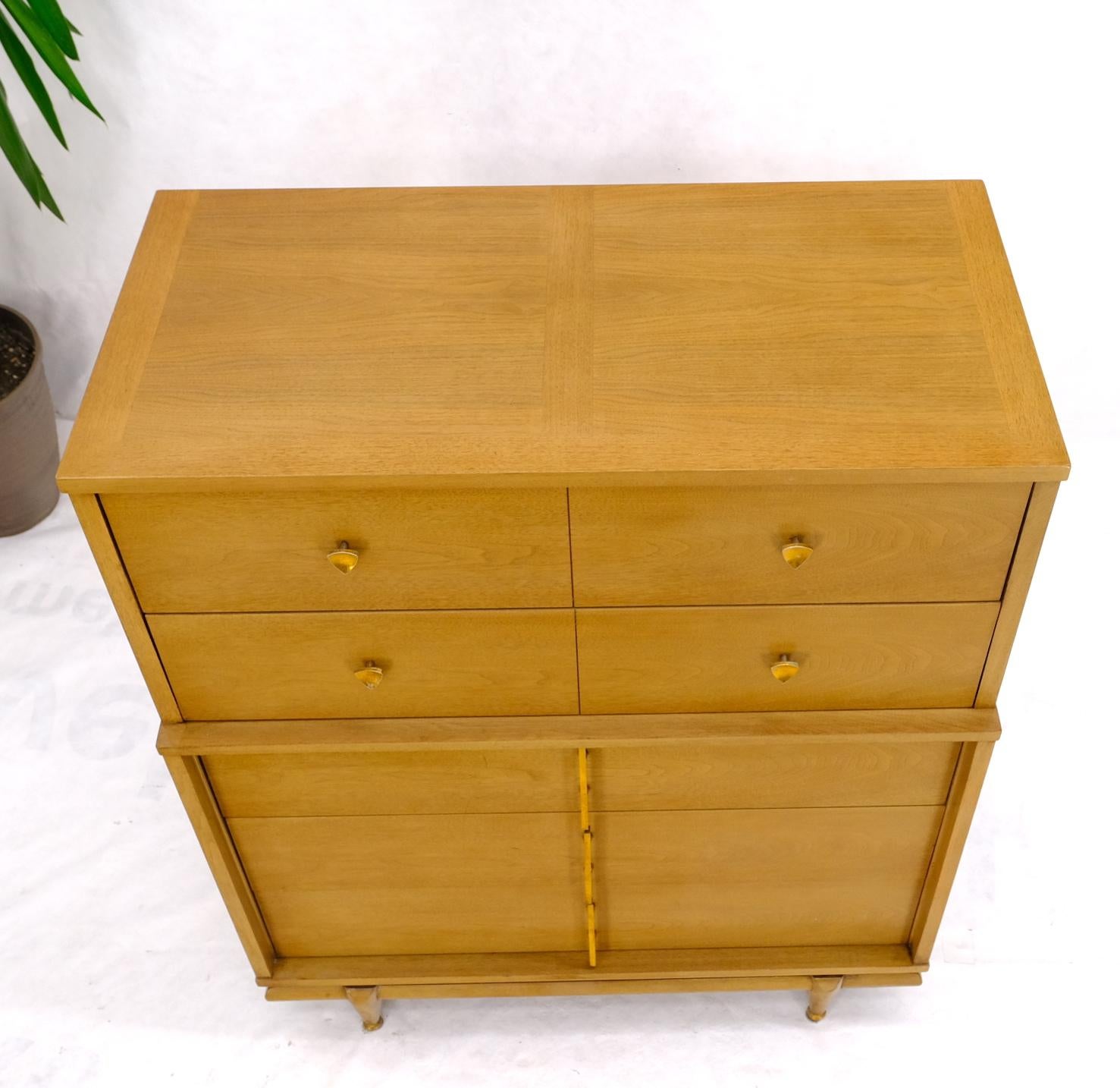 Mid-Century Modern Floating Base 5 Drawers High Chest Dresser For Sale 1