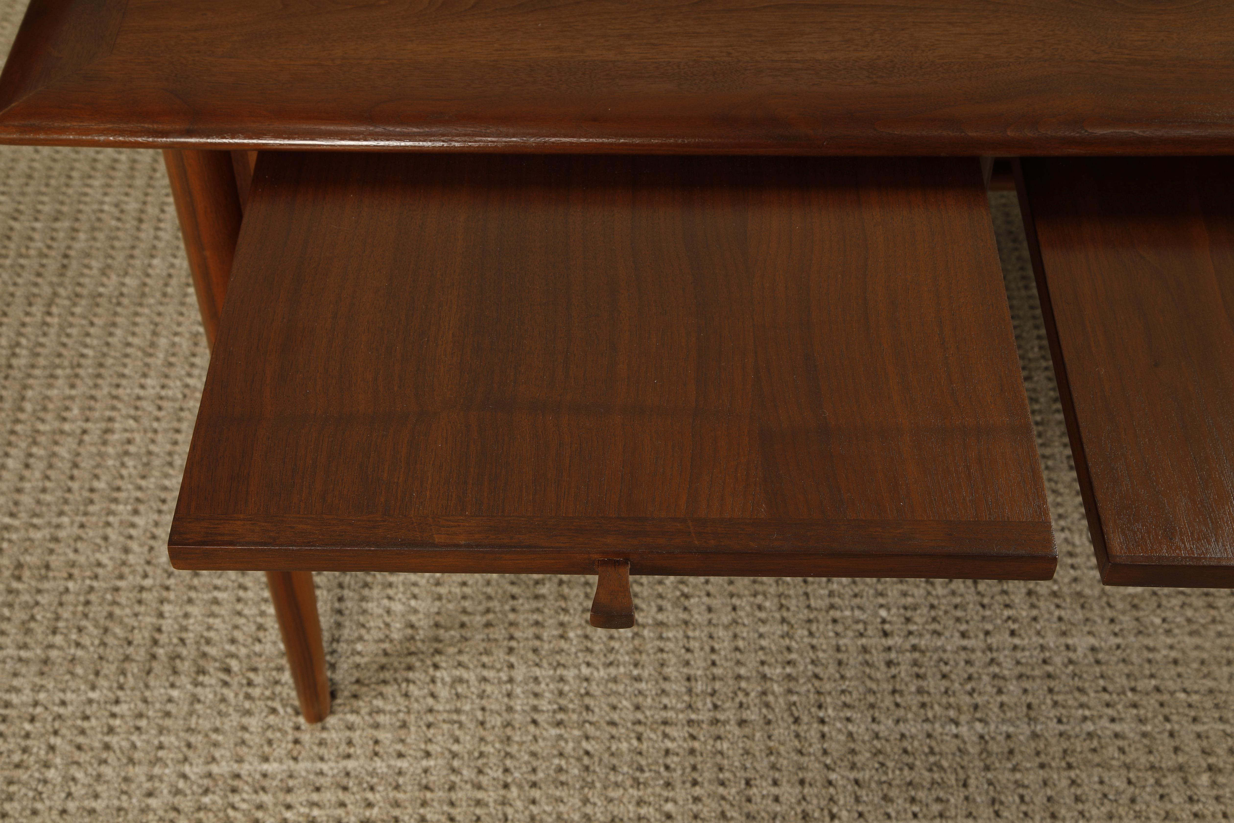 Mid-Century Modern Floating Desk, circa 1960s, Refinished 3