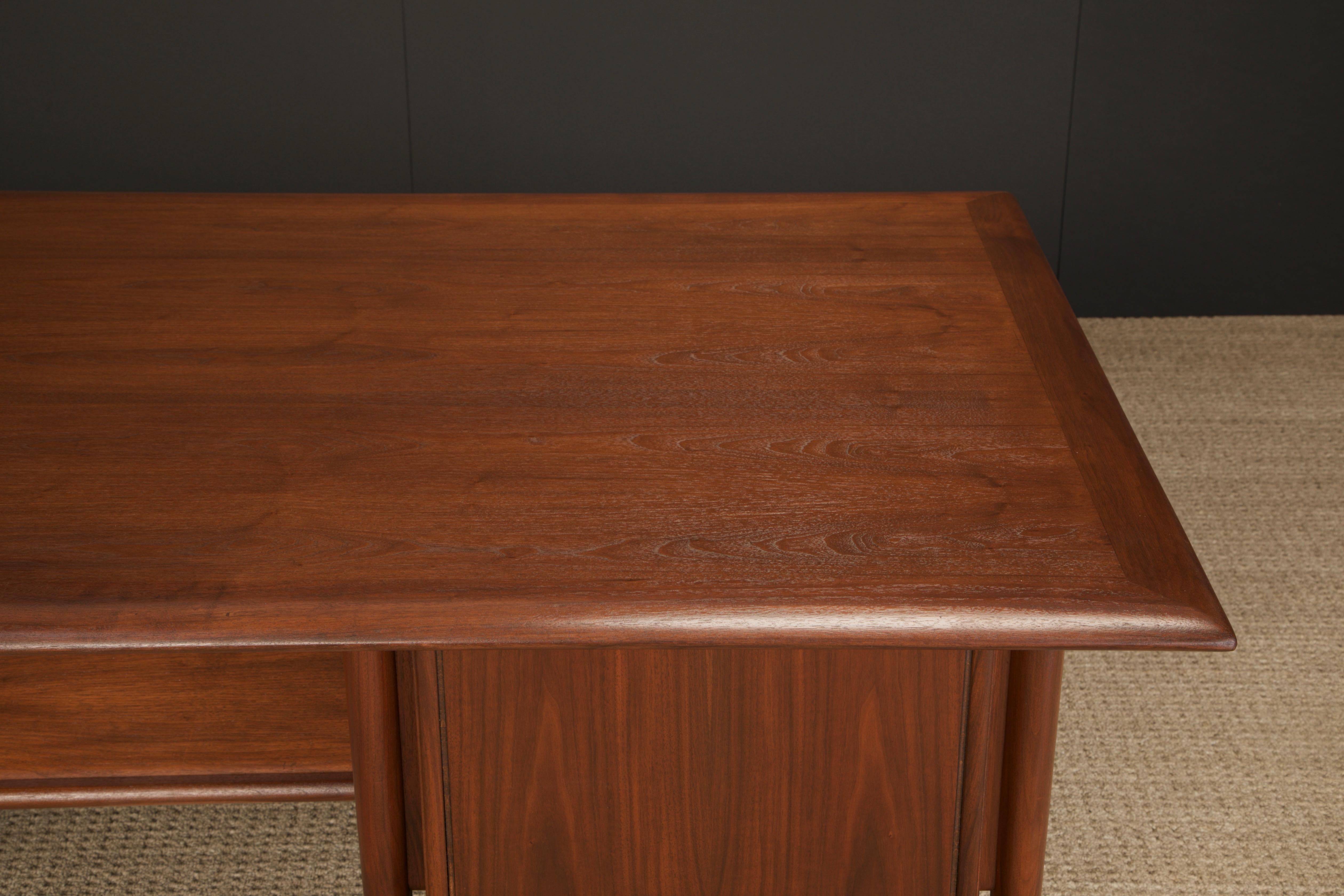 Mid-Century Modern Floating Desk, circa 1960s, Refinished 9