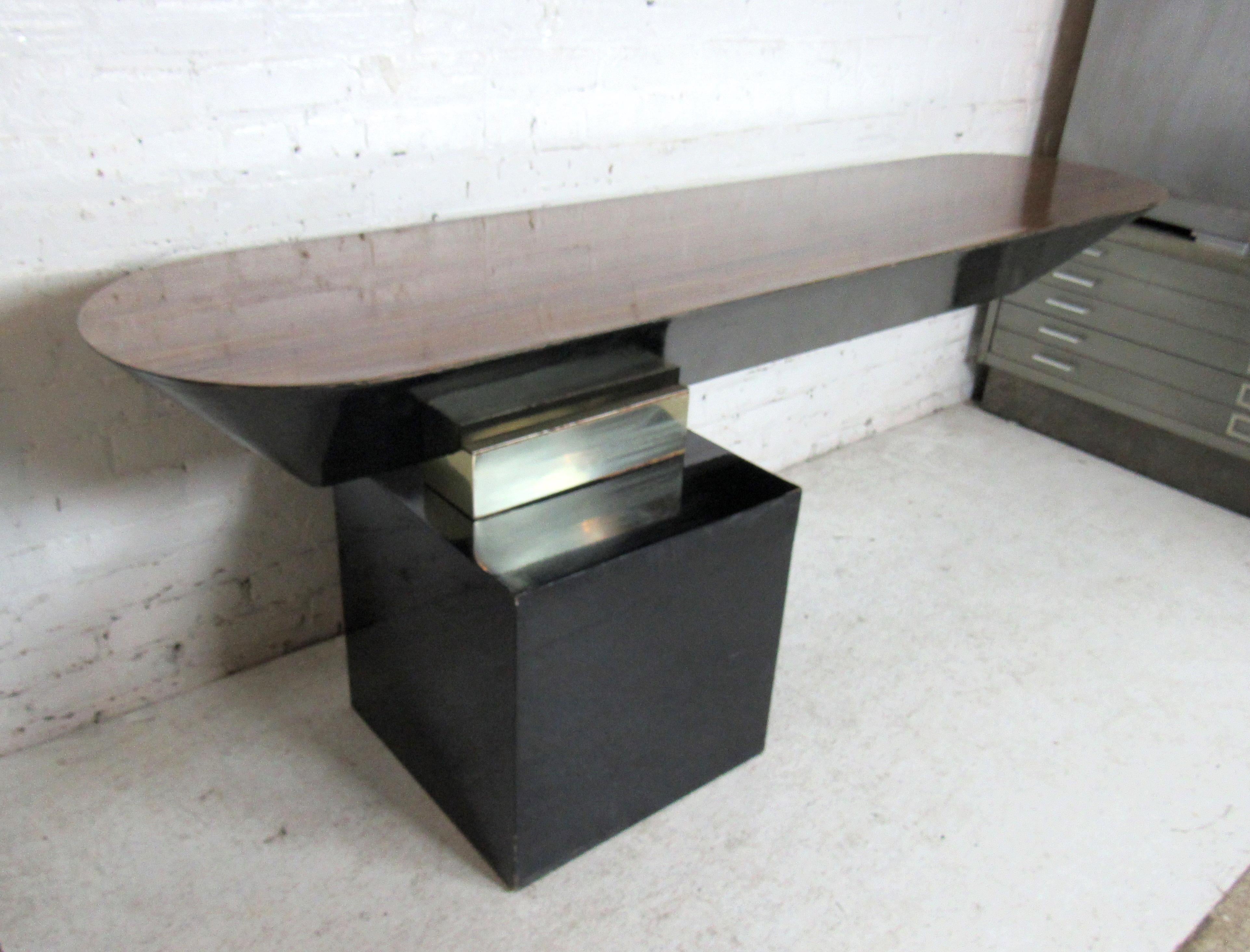 Mid-Century Modern Floating Desk In Fair Condition In Brooklyn, NY