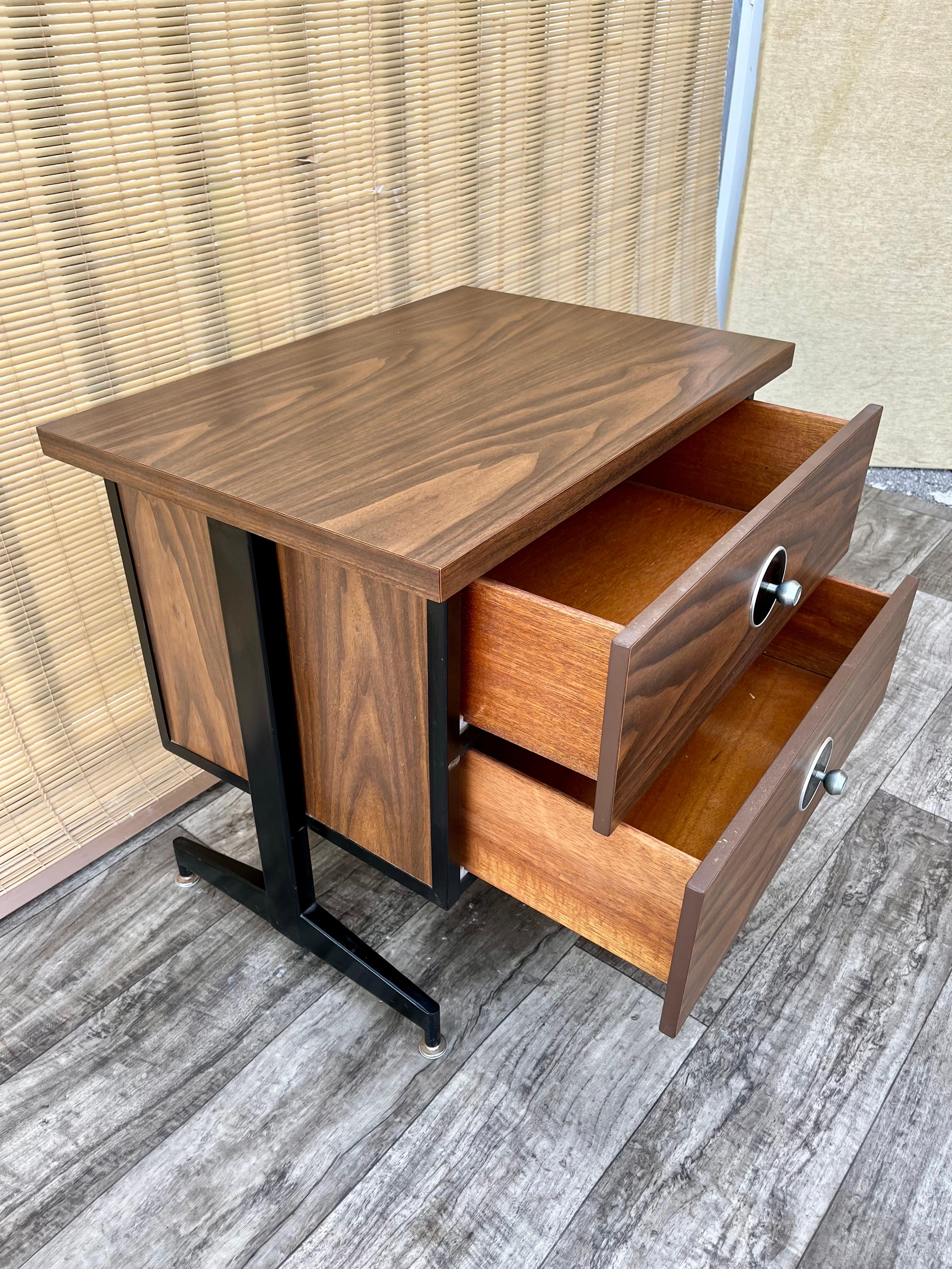 Mid-Century Modern Floating Nightstand. Circa 1970s For Sale 4