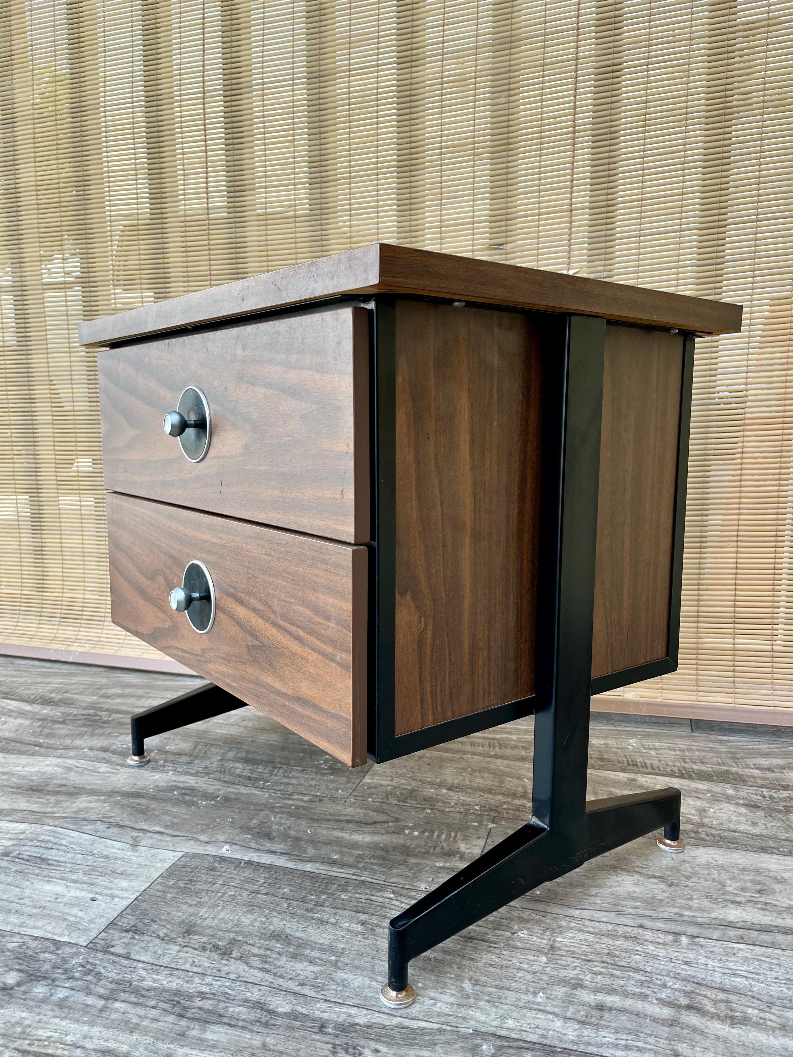 Mid-Century Modern Floating Nightstand. Circa 1970s For Sale 7