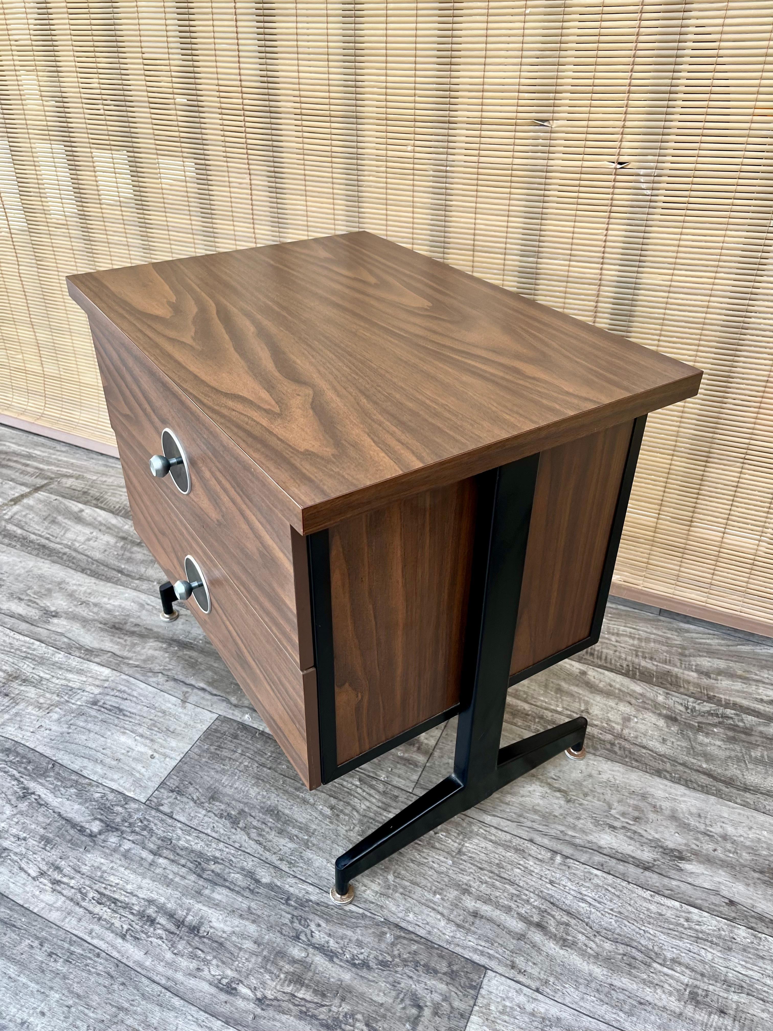 Mid-Century Modern Floating Nightstand. Circa 1970s For Sale 1