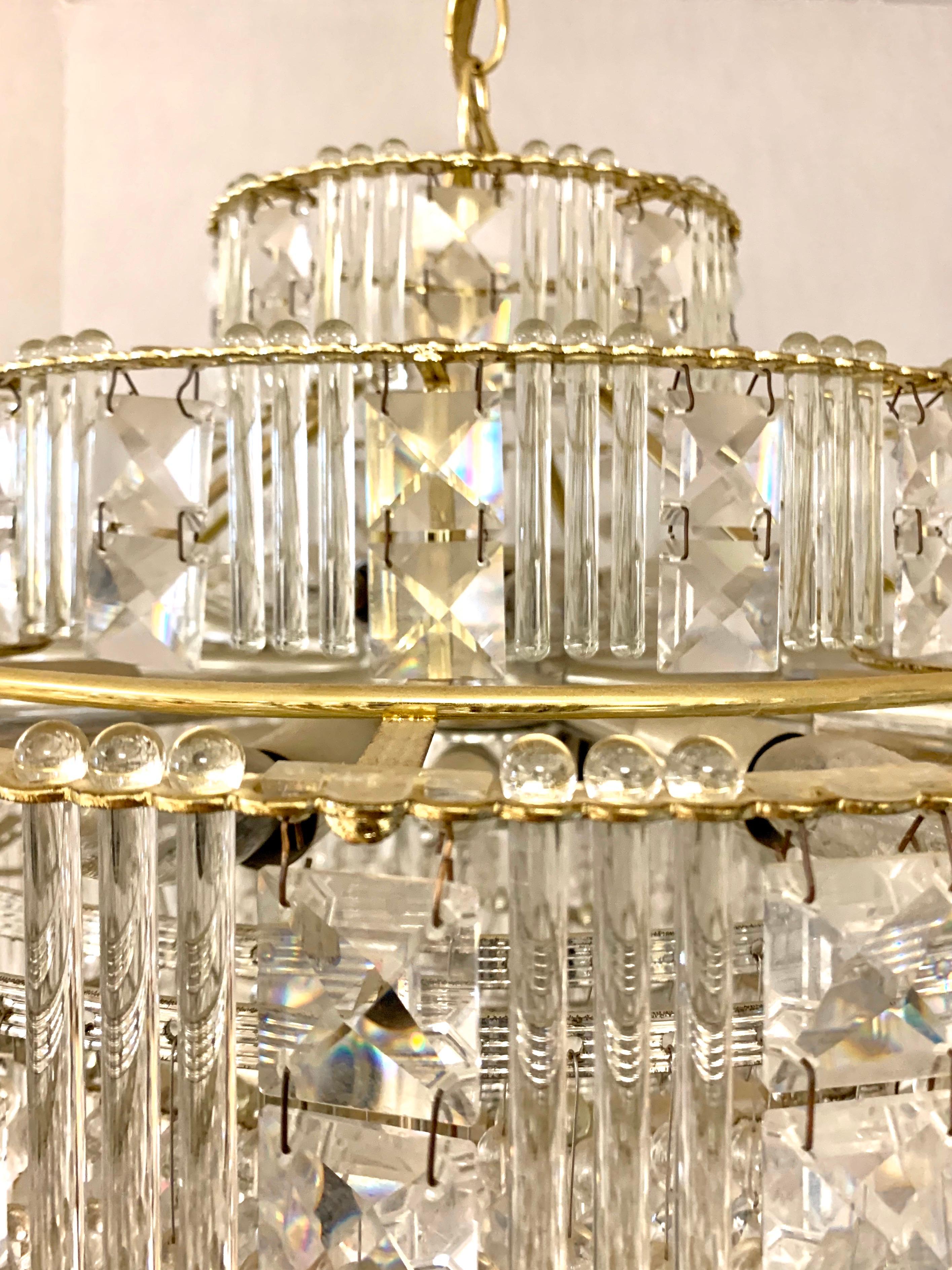 Mid-Century Modern Floating Three-Tiered Crystal Wedding Cake Chandelier In Good Condition In West Hartford, CT