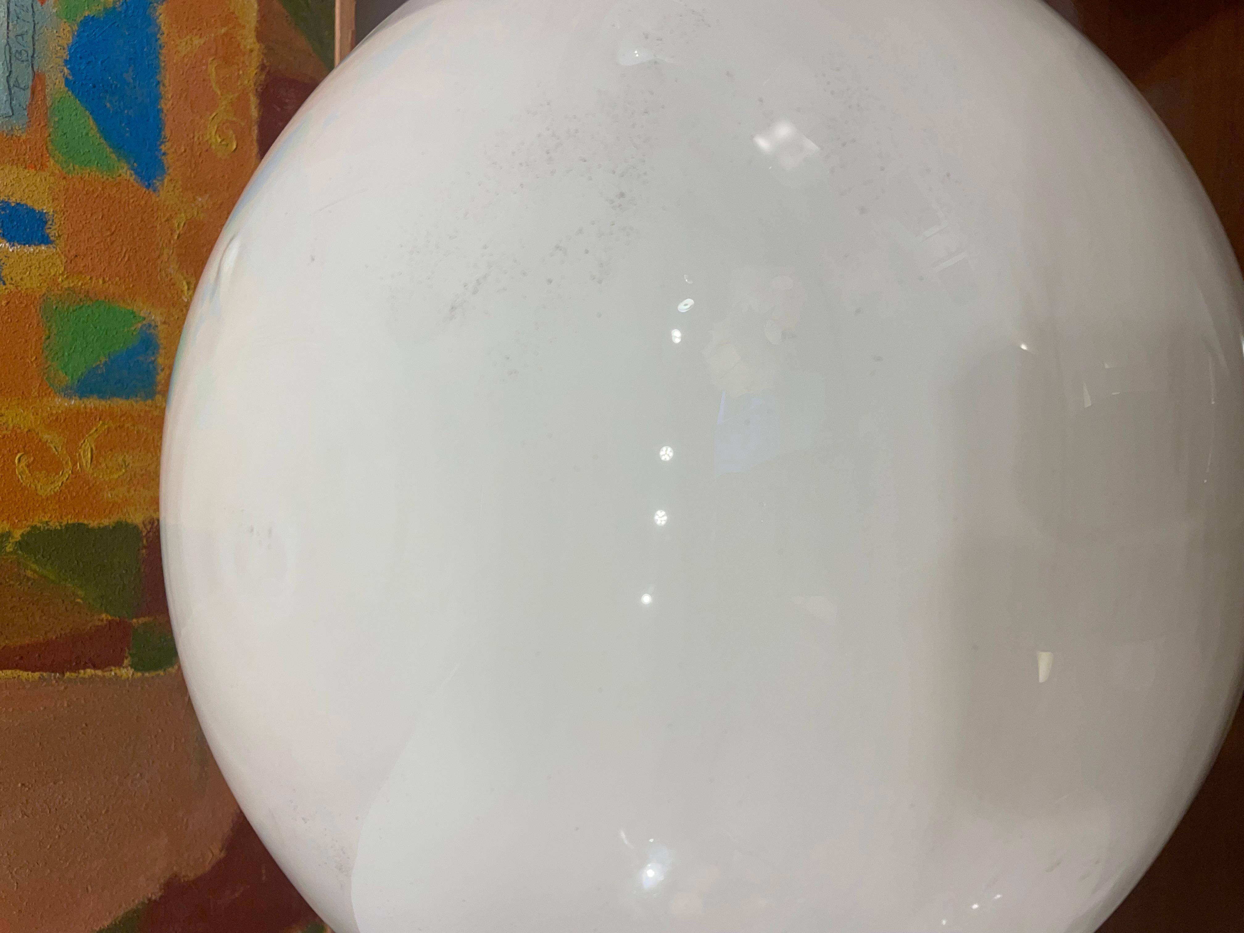 Lampada da terra moderna di metà secolo di Carlo Nason, Italia, anni '60

Il designer italiano Carlo Nason è nato nel 1935 a Murano, in una famiglia di esperti vetrai. Suo padre, Vincenzo Nason, gestiva la famosa azienda vetraria NasonMoretti e aprì