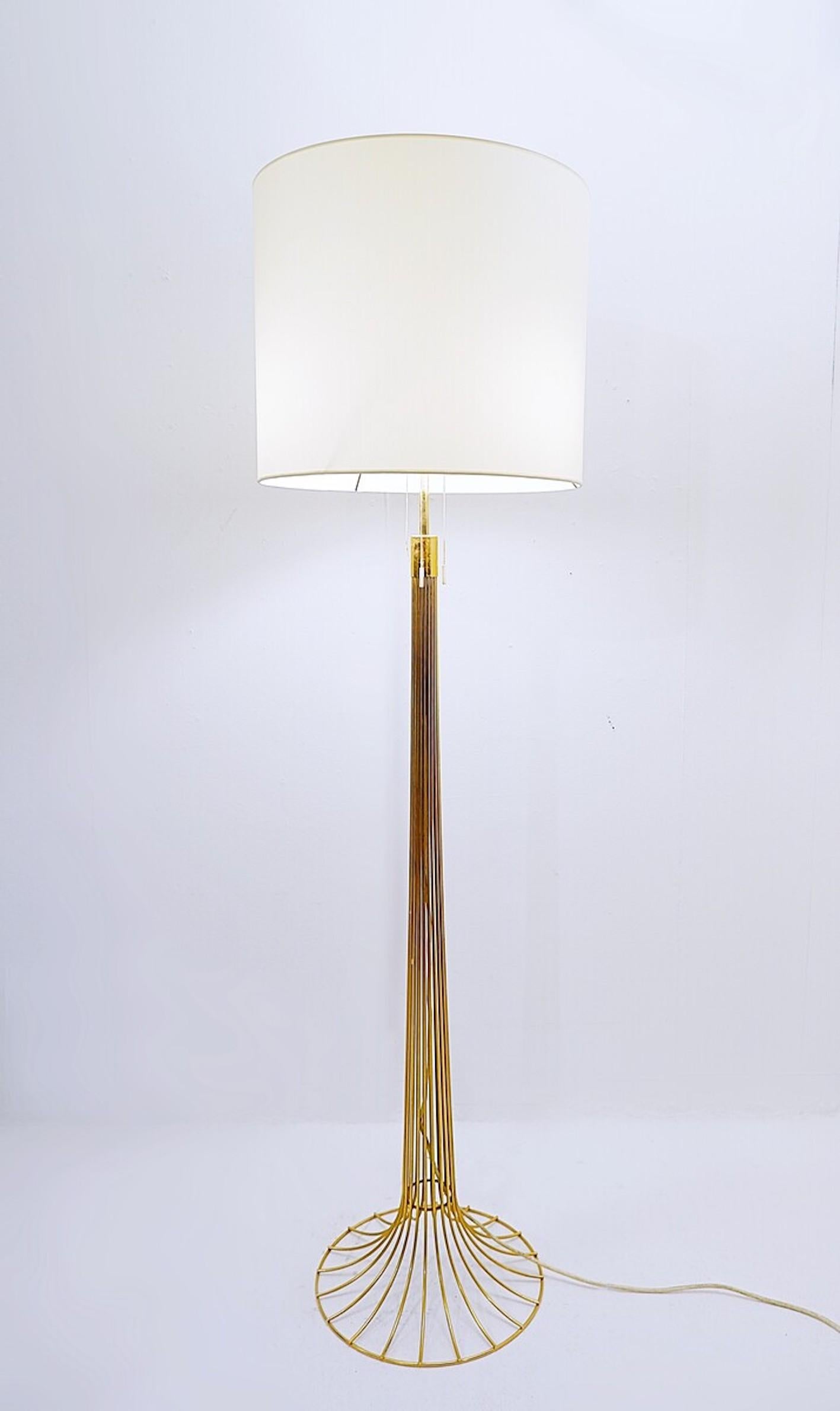 Moderne Stehlampe aus der Mitte des Jahrhunderts von Verner Panton für Fritz Hansen  im Angebot 5
