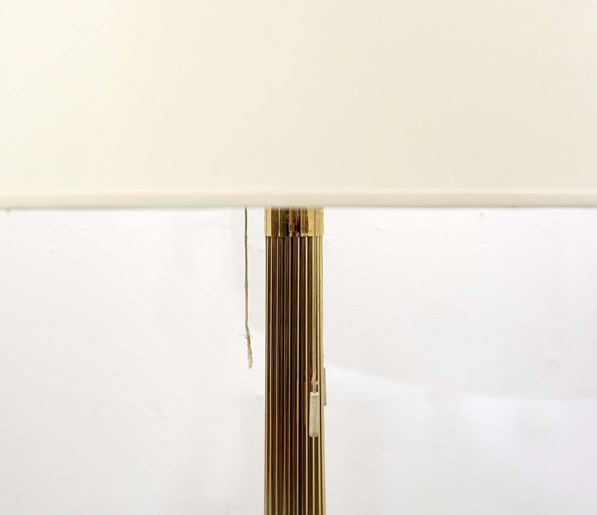 Mid Century Modern Floor Lamp by Verner Panton for Fritz Hansen  For Sale 3