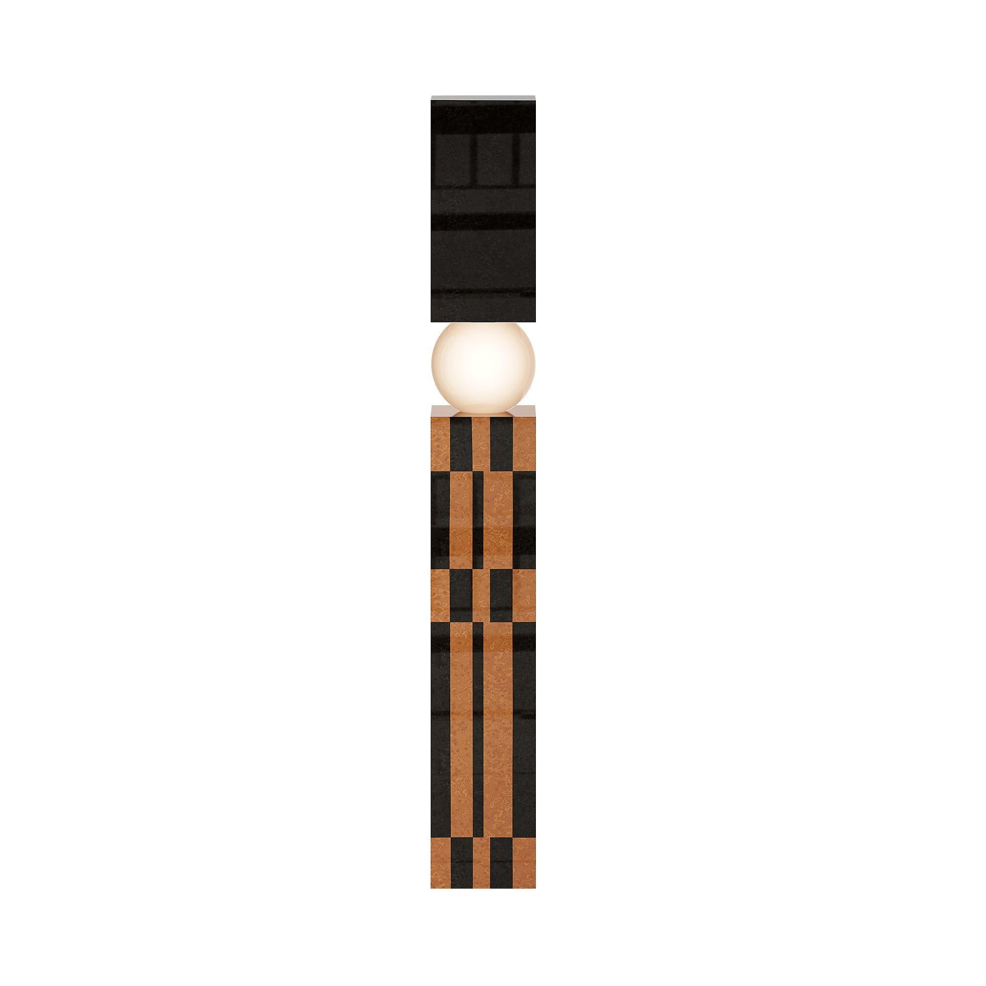 Fait main Lampadaire Modernity Mid-Century Marqueterie de bois en damier Oeil d'oiseau noir et racine de frêne en vente