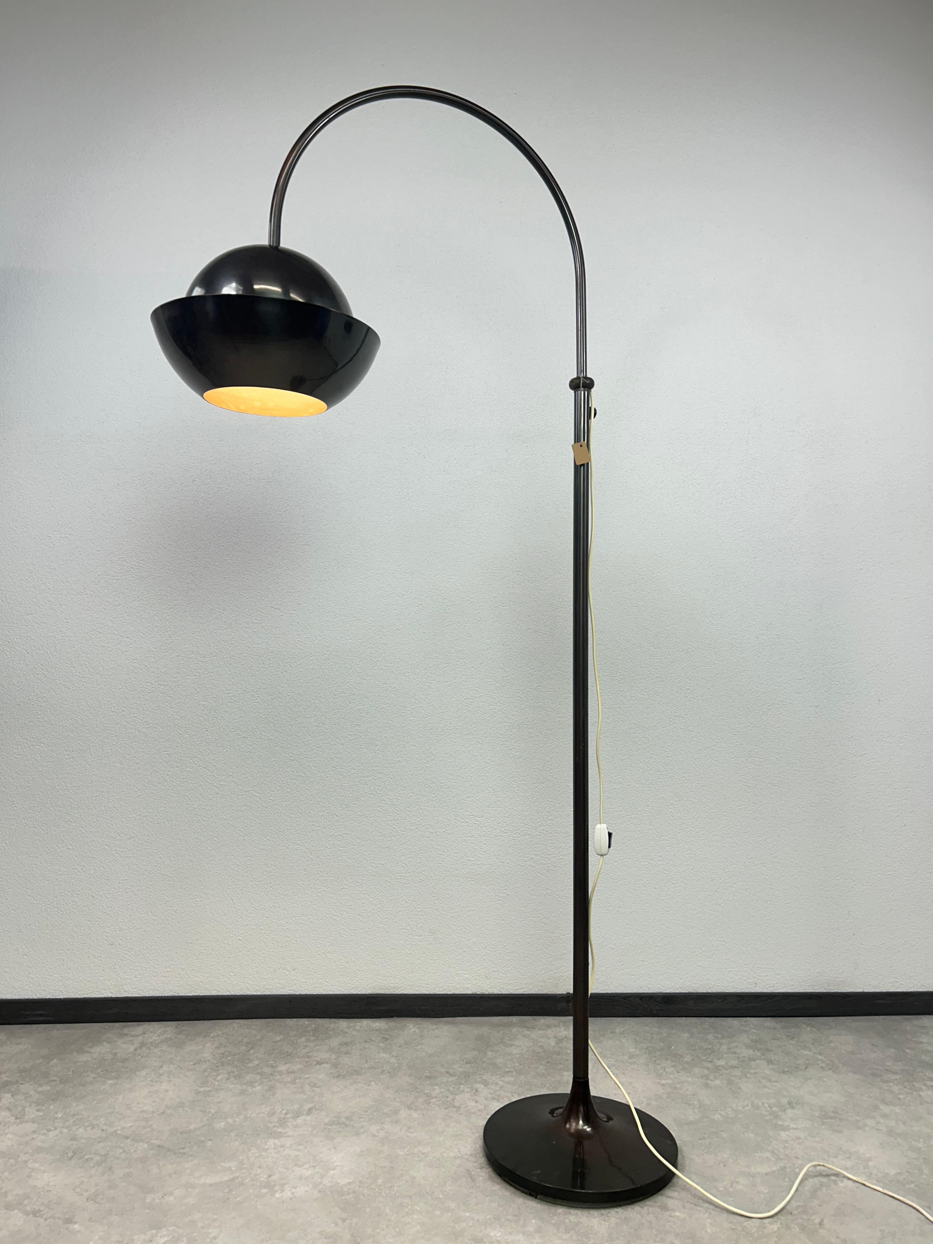 Mid-Century moderno Lampada da terra moderna di metà secolo in vendita