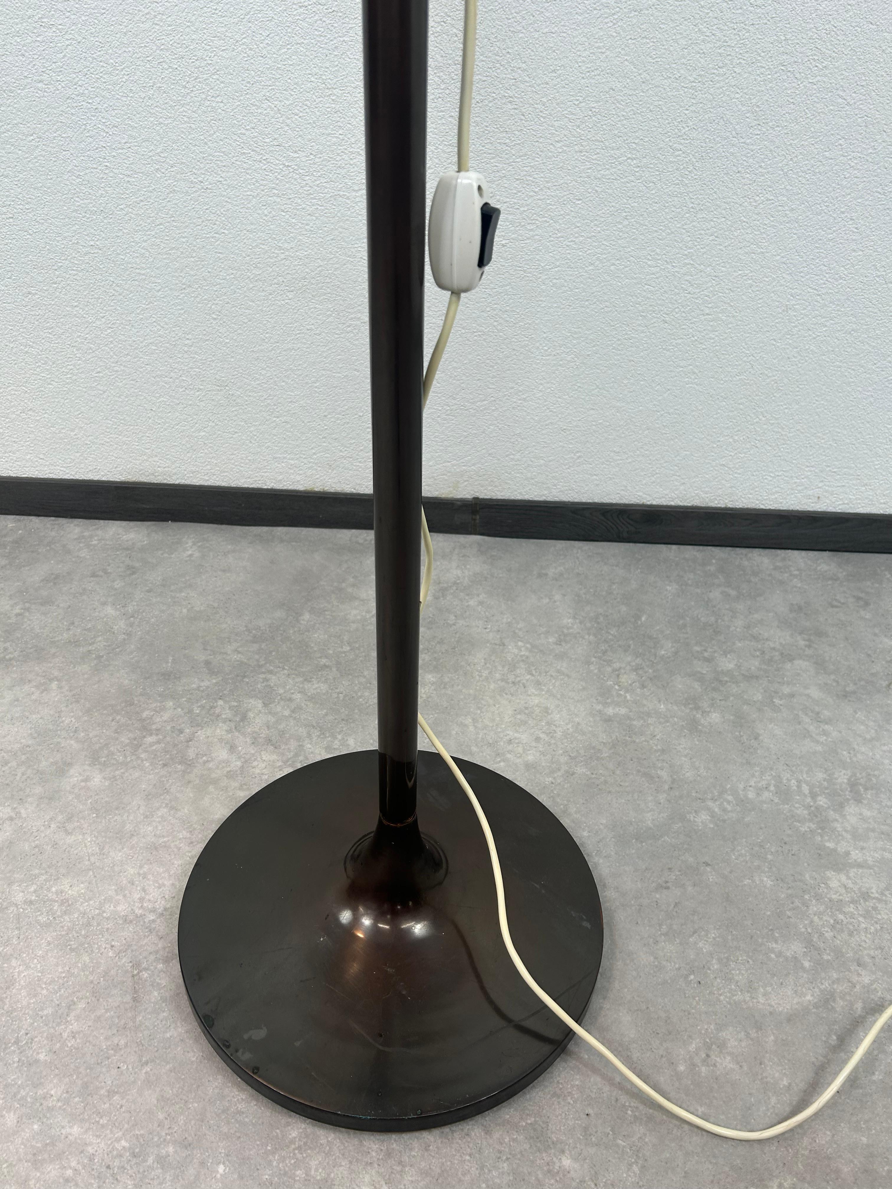 Lampada da terra moderna di metà secolo in vendita 2