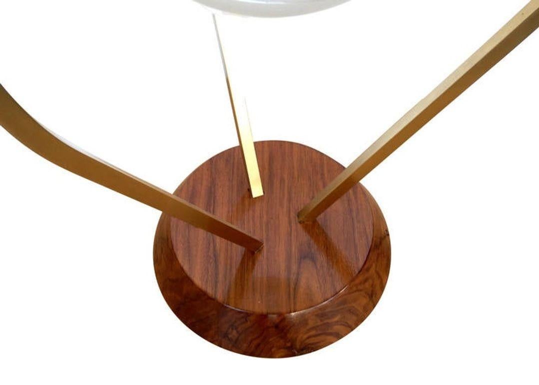 Moderne Stehlampe aus der Mitte des Jahrhunderts im Stil von Adrian Pearsall (Holz) im Angebot