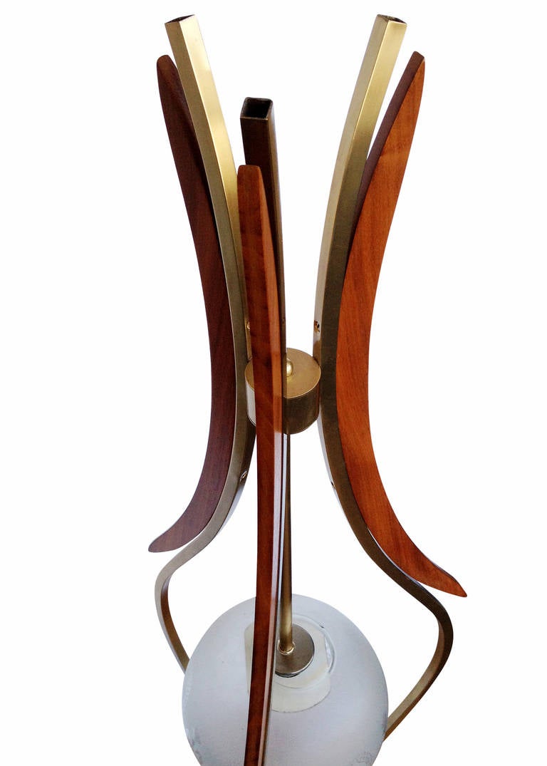 Mid-Century Modern Floor Lamp in the Style of Adrian Pearsall In Good Condition For Sale In Van Nuys, CA