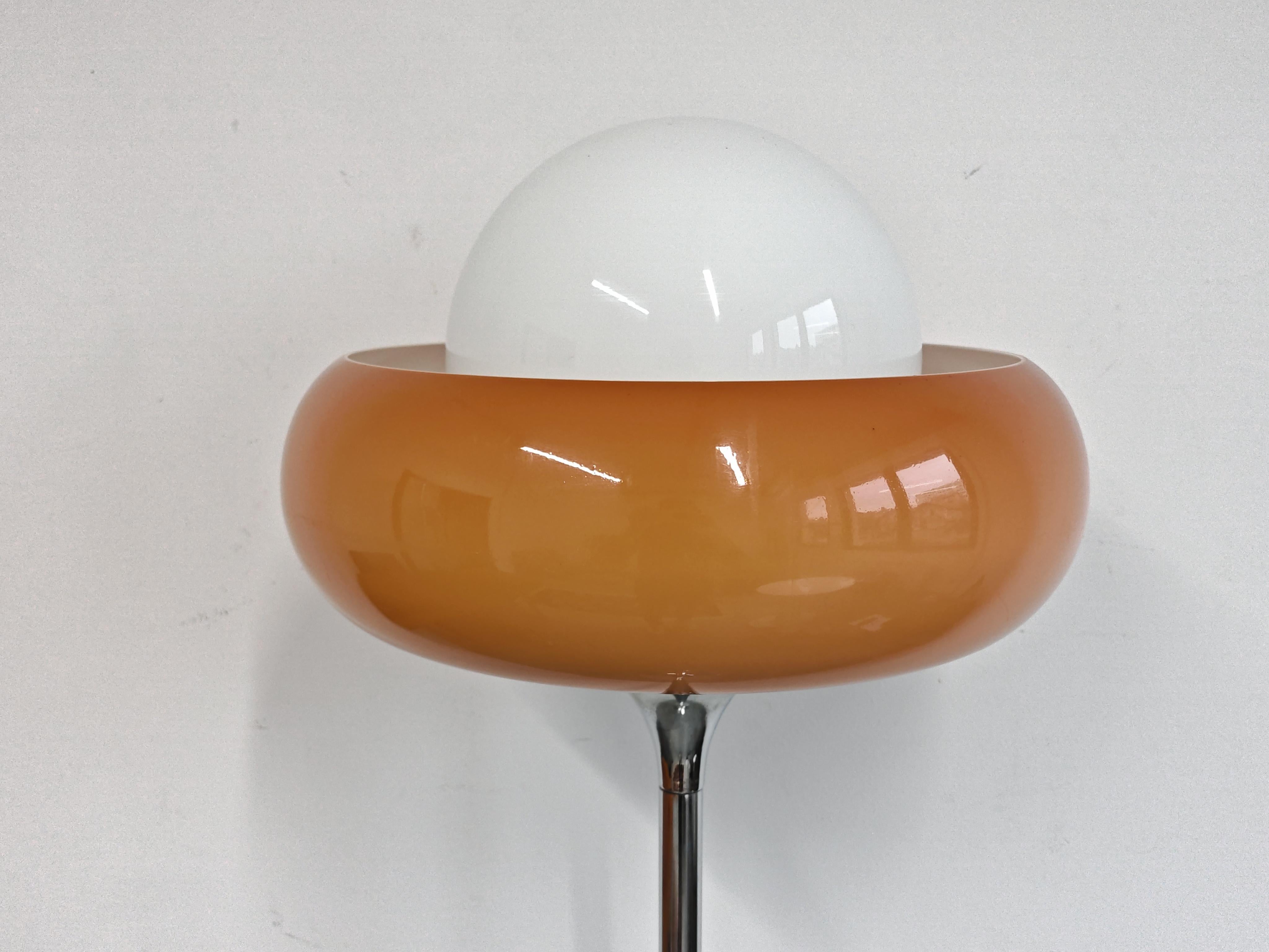 Lámpara de pie moderna de mediados de siglo 