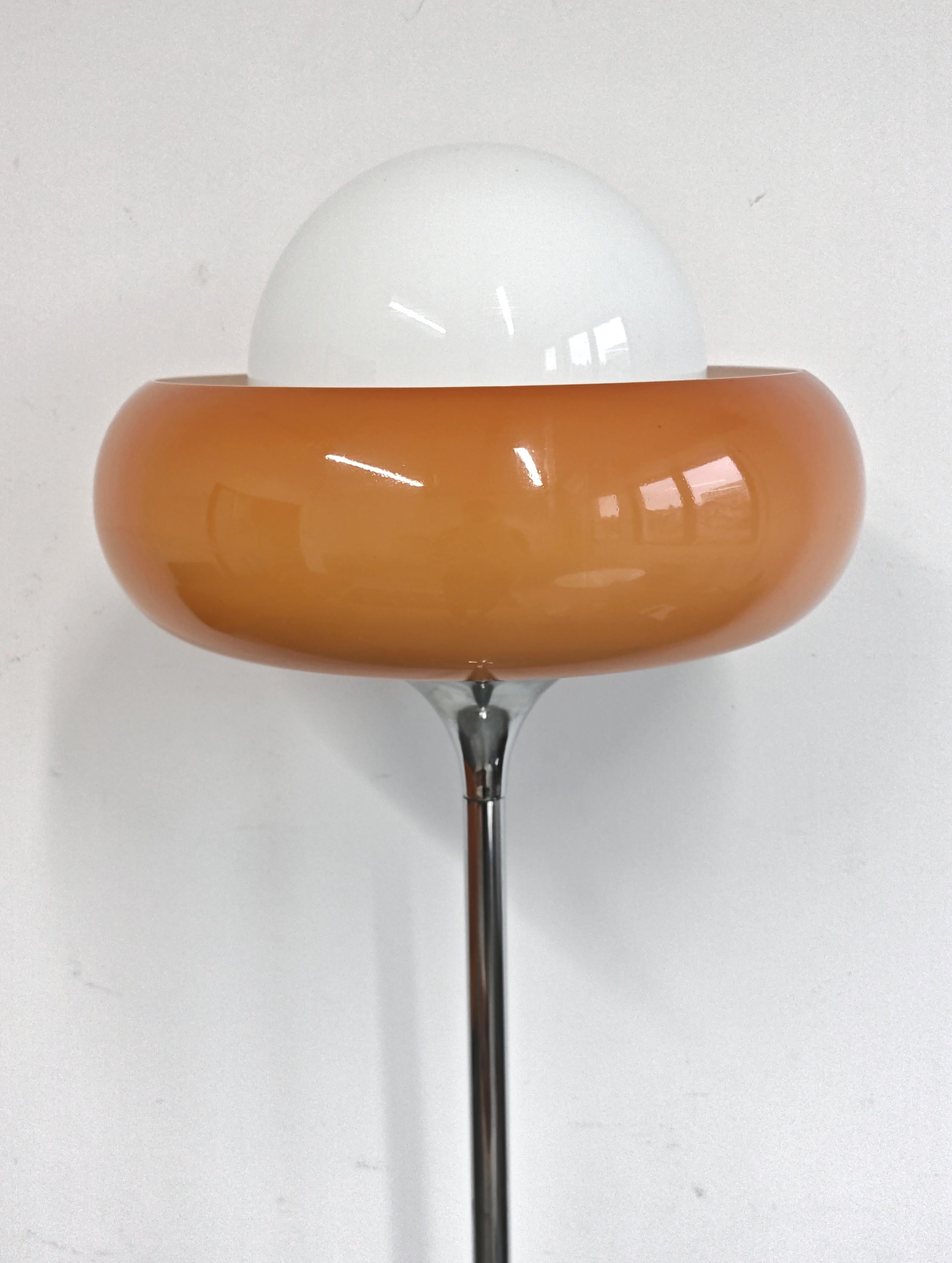 Lámpara de pie moderna de mediados de siglo 