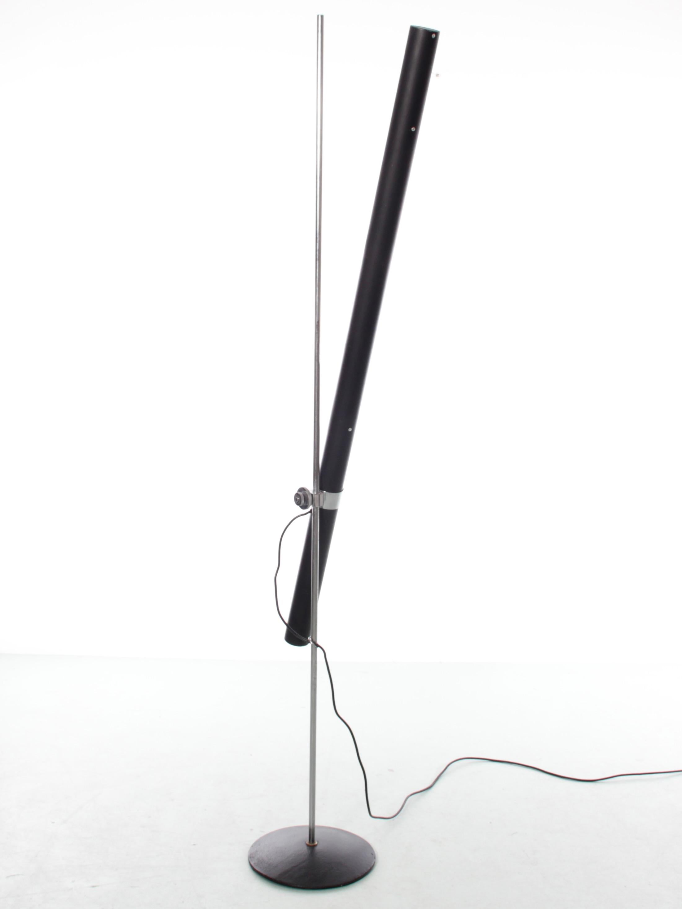 Lámpara de pie moderna de mediados de siglo Lampadaire modèle 10 474 de Sabine Charoy en venta 5