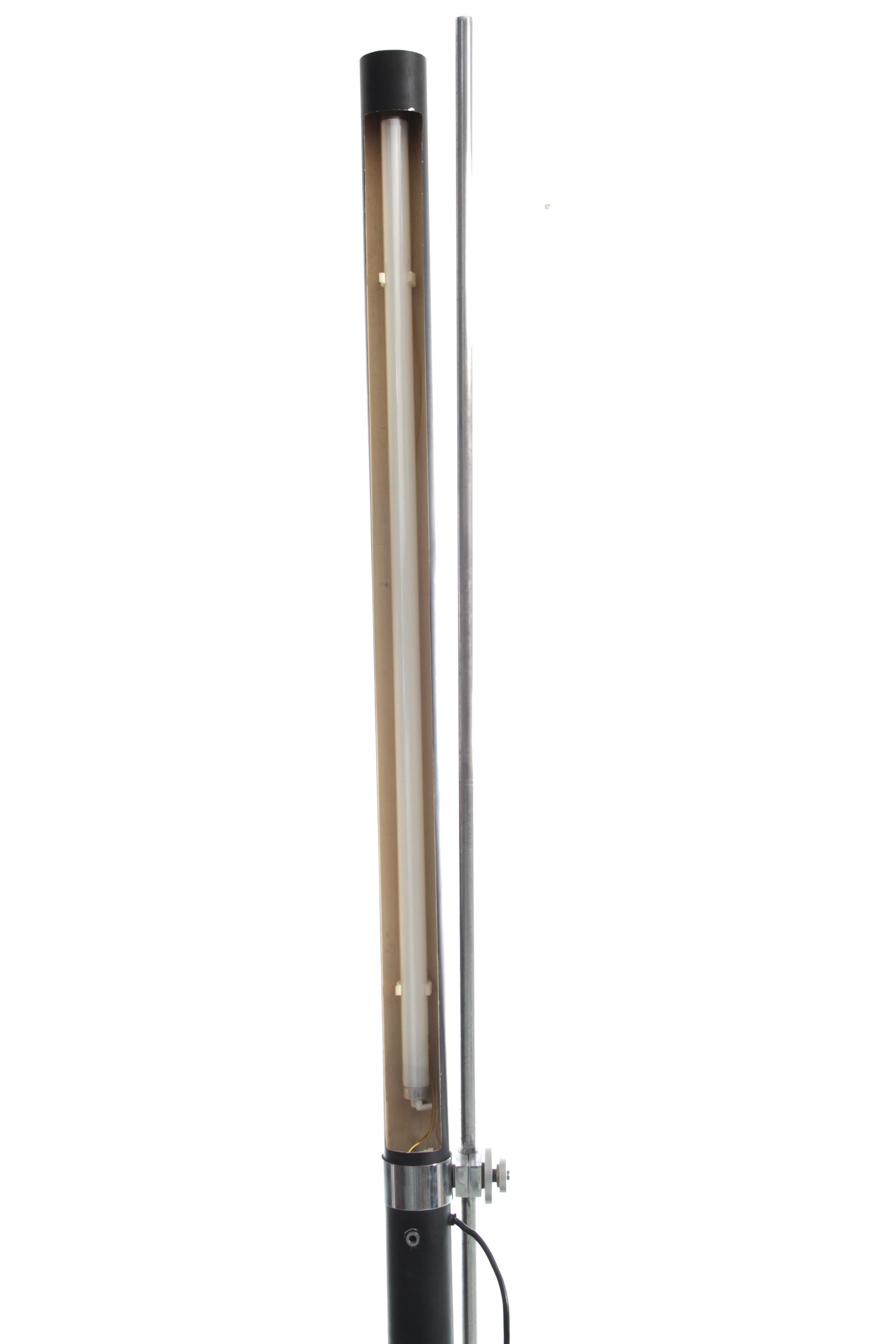 Lámpara de pie moderna de mediados de siglo Lampadaire modèle 10 474 de Sabine Charoy en venta 7