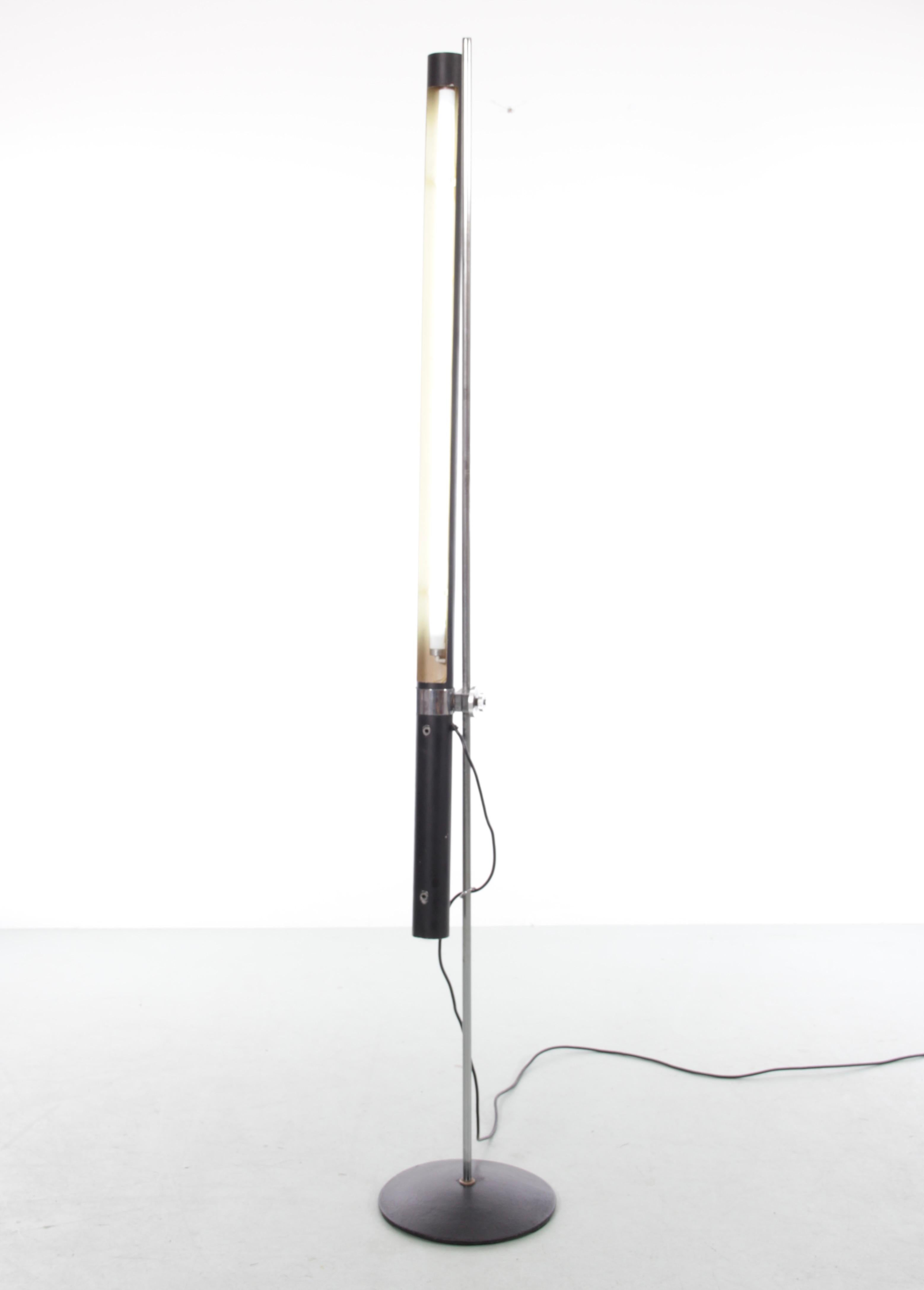 Lámpara de pie moderna de mediados de siglo Lampadaire modèle 10 474 de Sabine Charoy Francés en venta