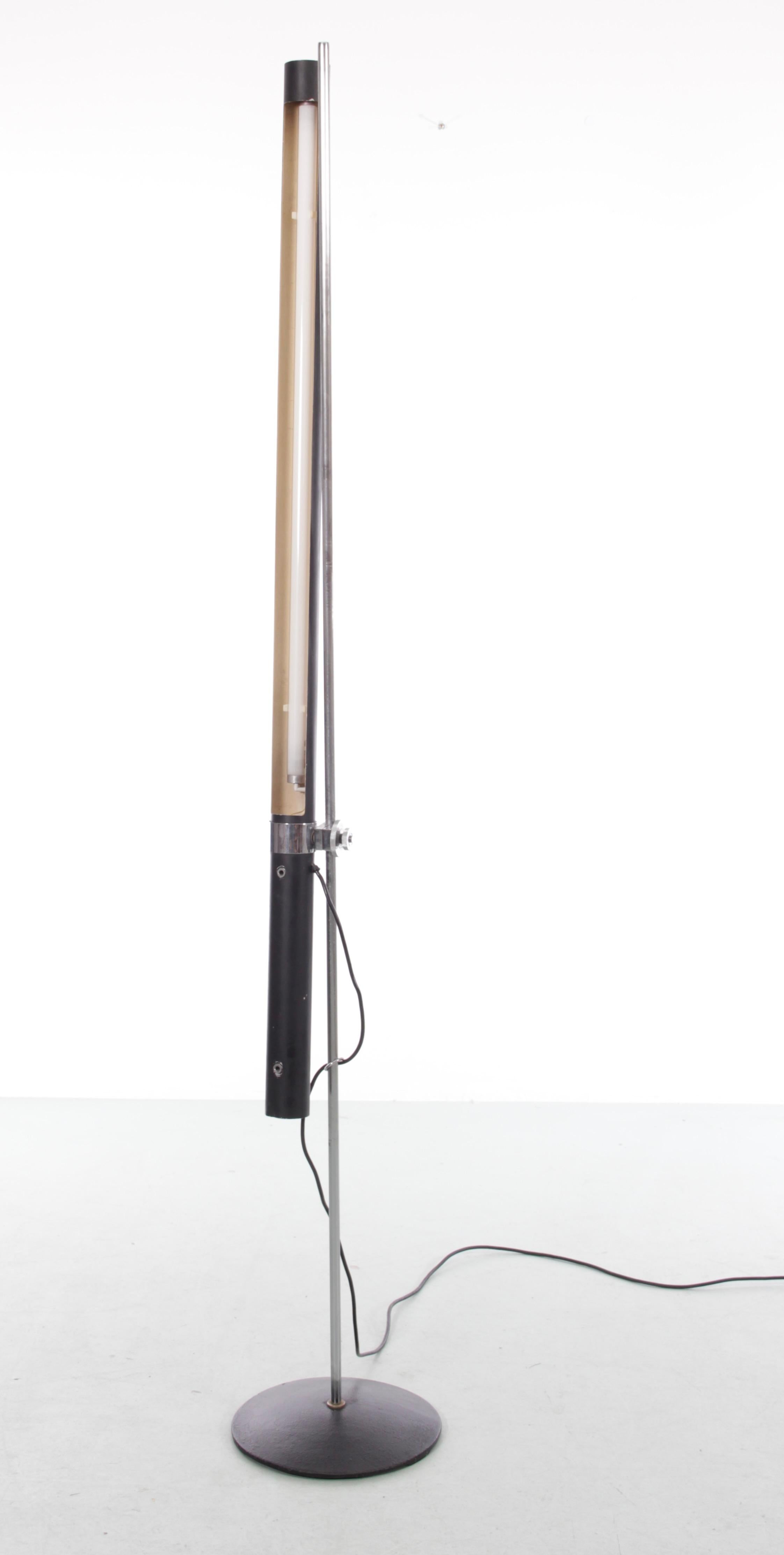 Lámpara de pie moderna de mediados de siglo Lampadaire modèle 10 474 de Sabine Charoy en Bueno estado para la venta en Courbevoie, FR