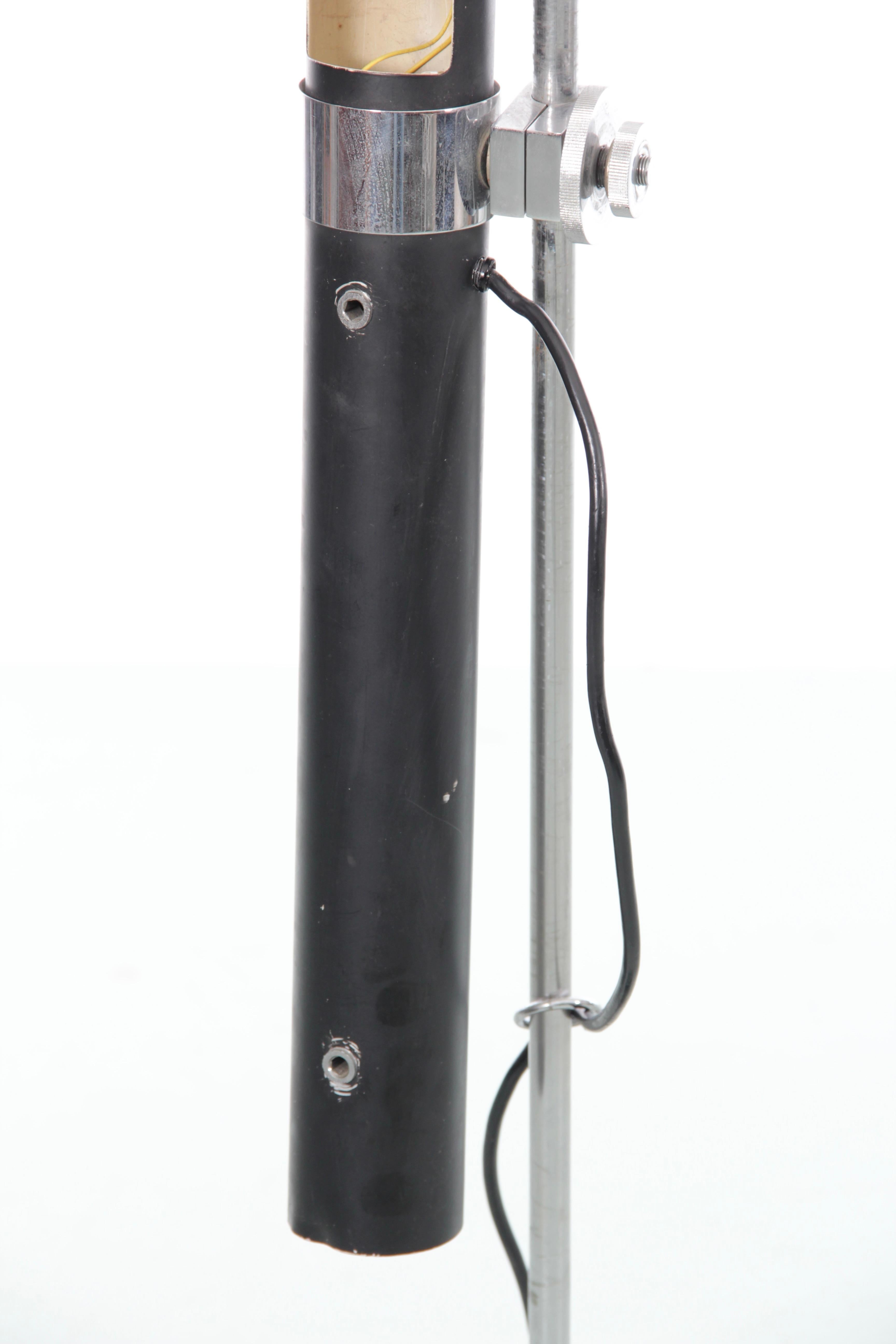 Lámpara de pie moderna de mediados de siglo Lampadaire modèle 10 474 de Sabine Charoy en venta 1