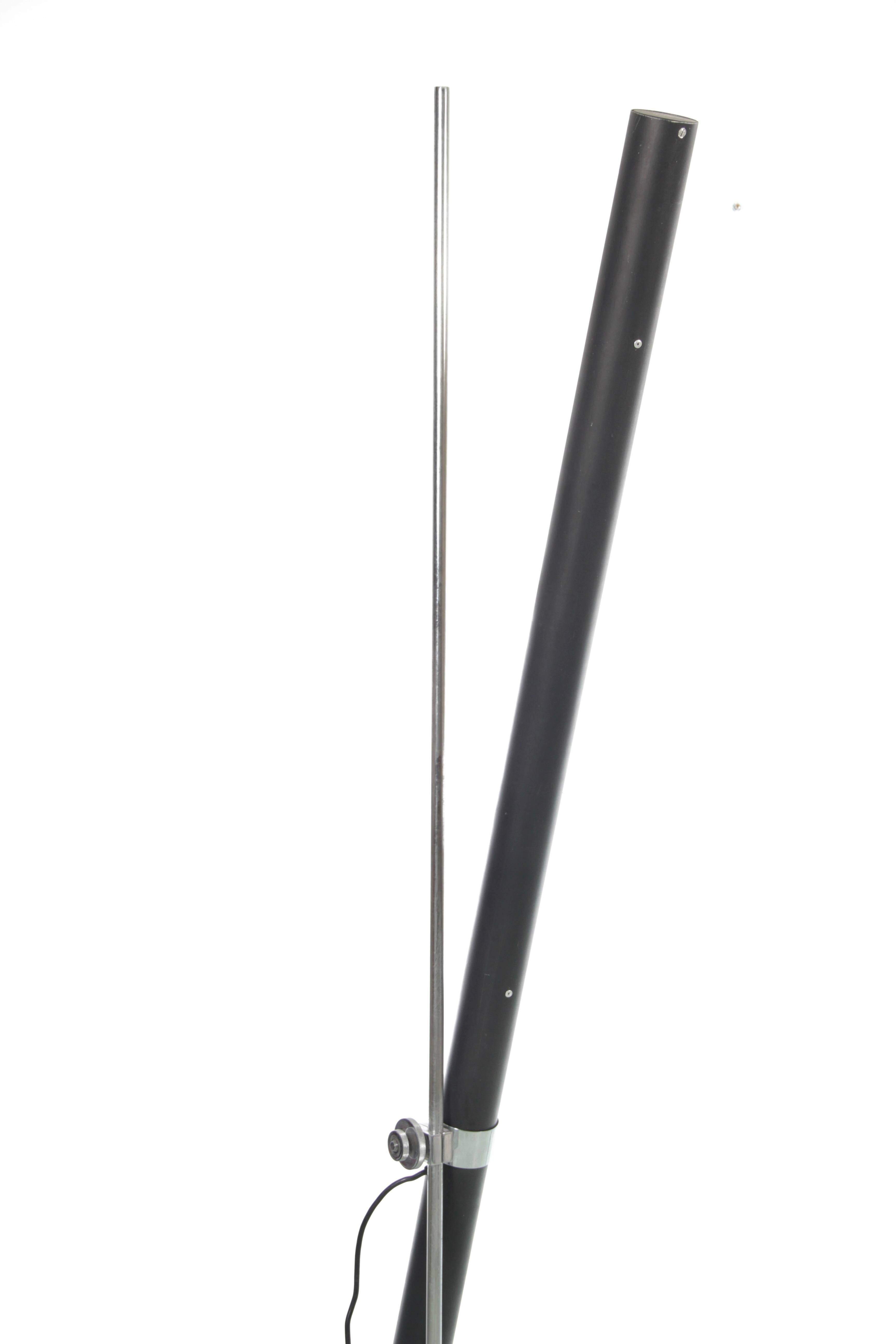 Lámpara de pie moderna de mediados de siglo Lampadaire modèle 10 474 de Sabine Charoy en venta 3
