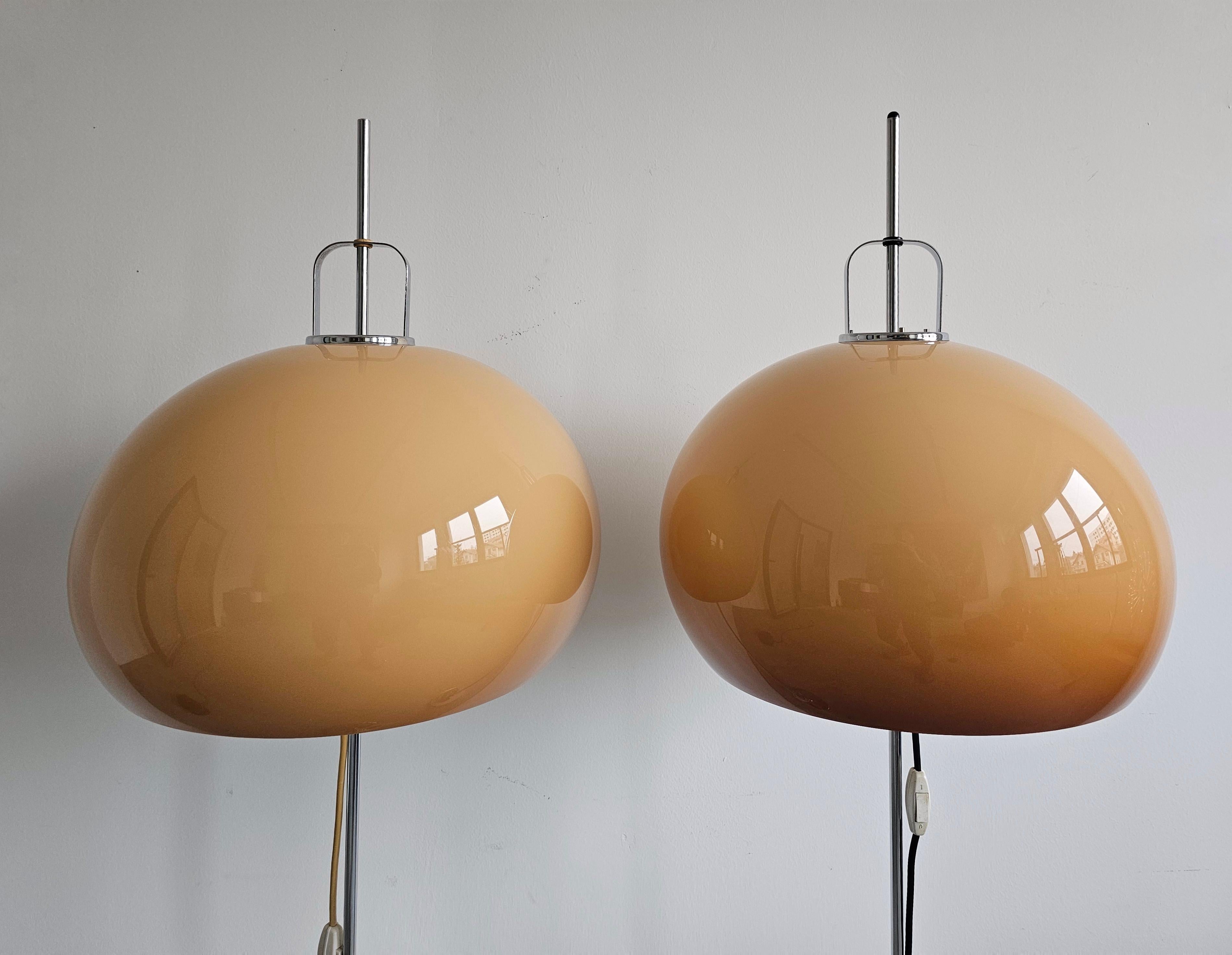 Slovène Lampadaire Lucina conçu par Harvey Guzzini, datant du milieu du siècle dernier en vente