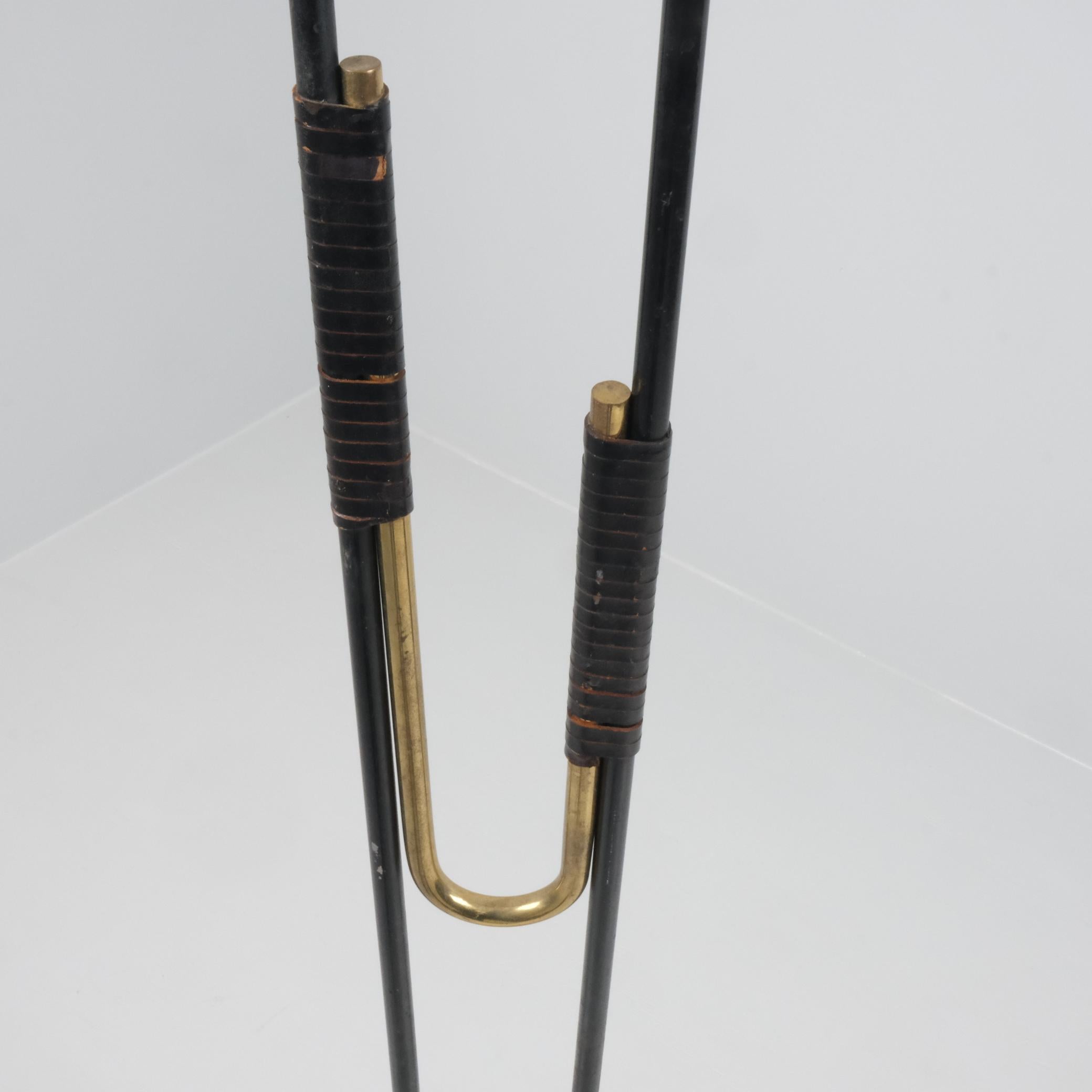 Moderne Stehlampe aus der Mitte des Jahrhunderts Modell Nr. EN 31 mit Rattanschirmen, Itsu 1950er Jahre (Mitte des 20. Jahrhunderts) im Angebot