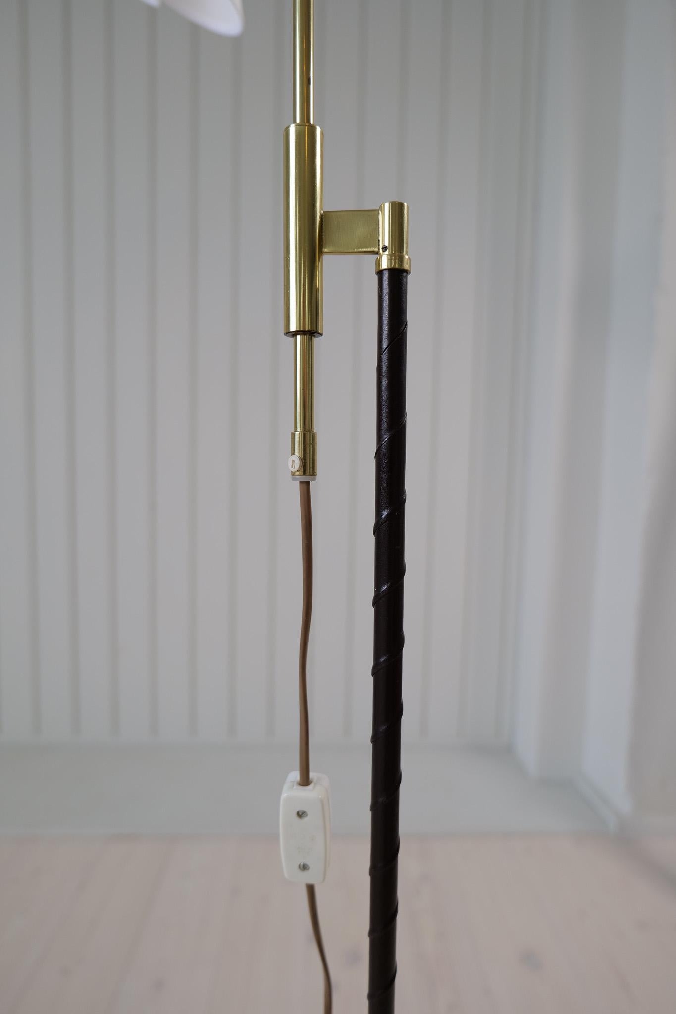 Moderne Stehleuchte aus der Jahrhundertmitte Möllers Armatur Schweden, 1960er Jahre im Angebot 1