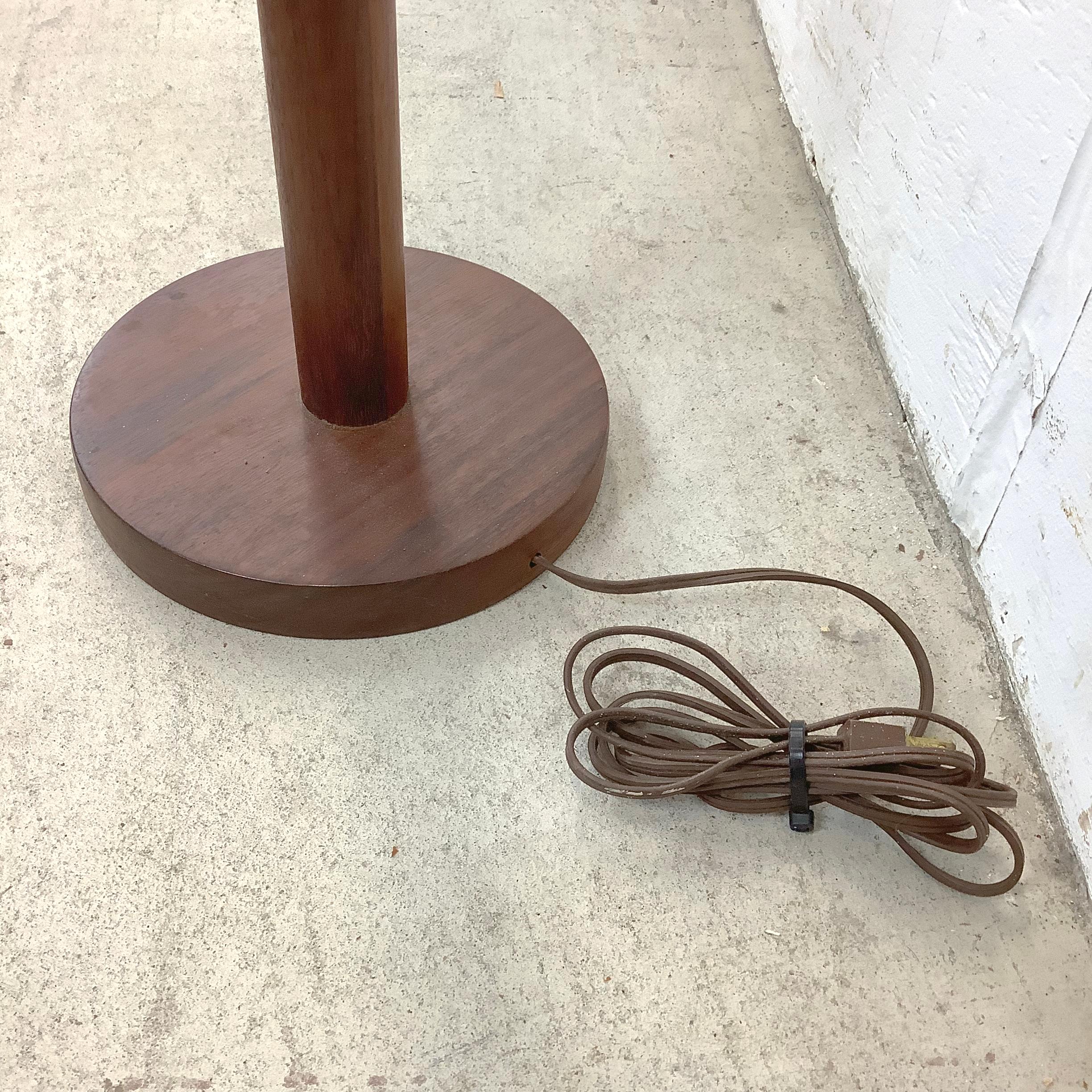 20th Century Mid-Century Modern Floor Lamp With Shade