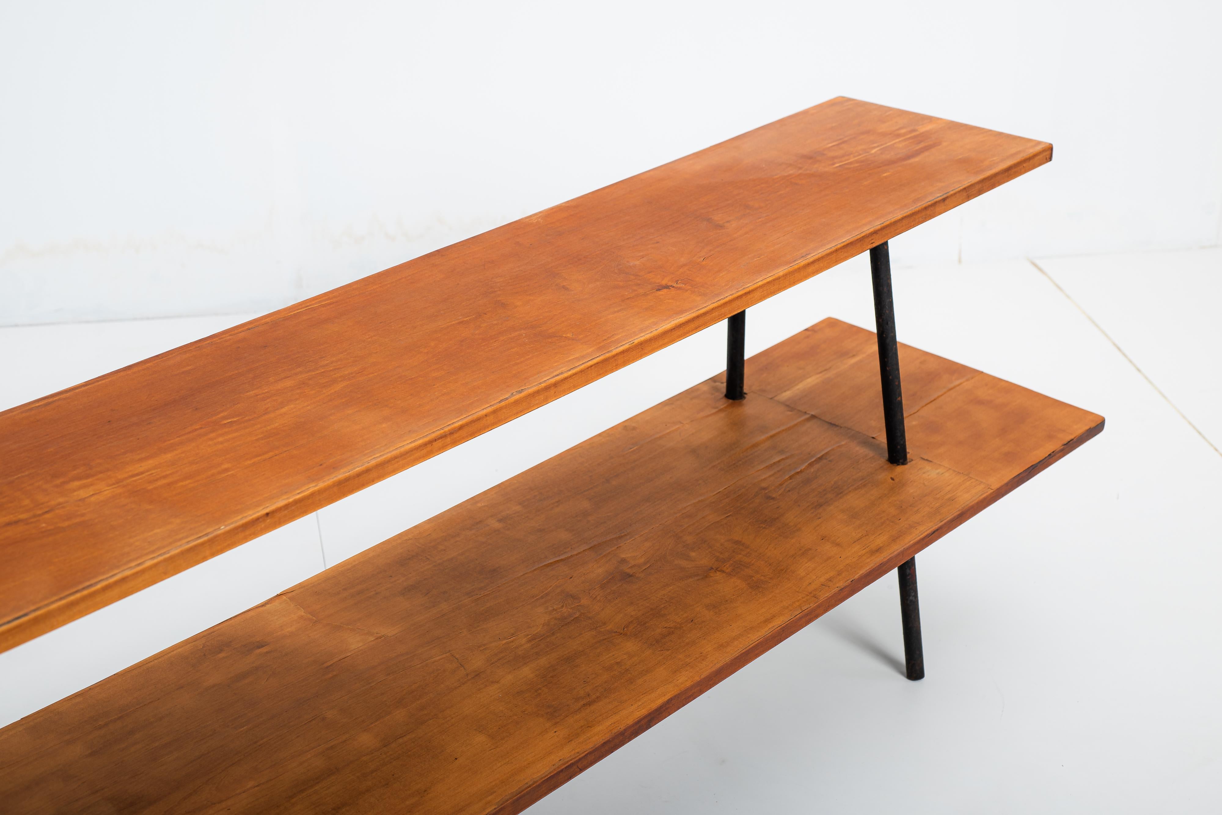 Modernes Bodenregal aus der Mitte des Jahrhunderts von brasilianischem Designer, Brasilien, 1960er Jahre im Angebot 2
