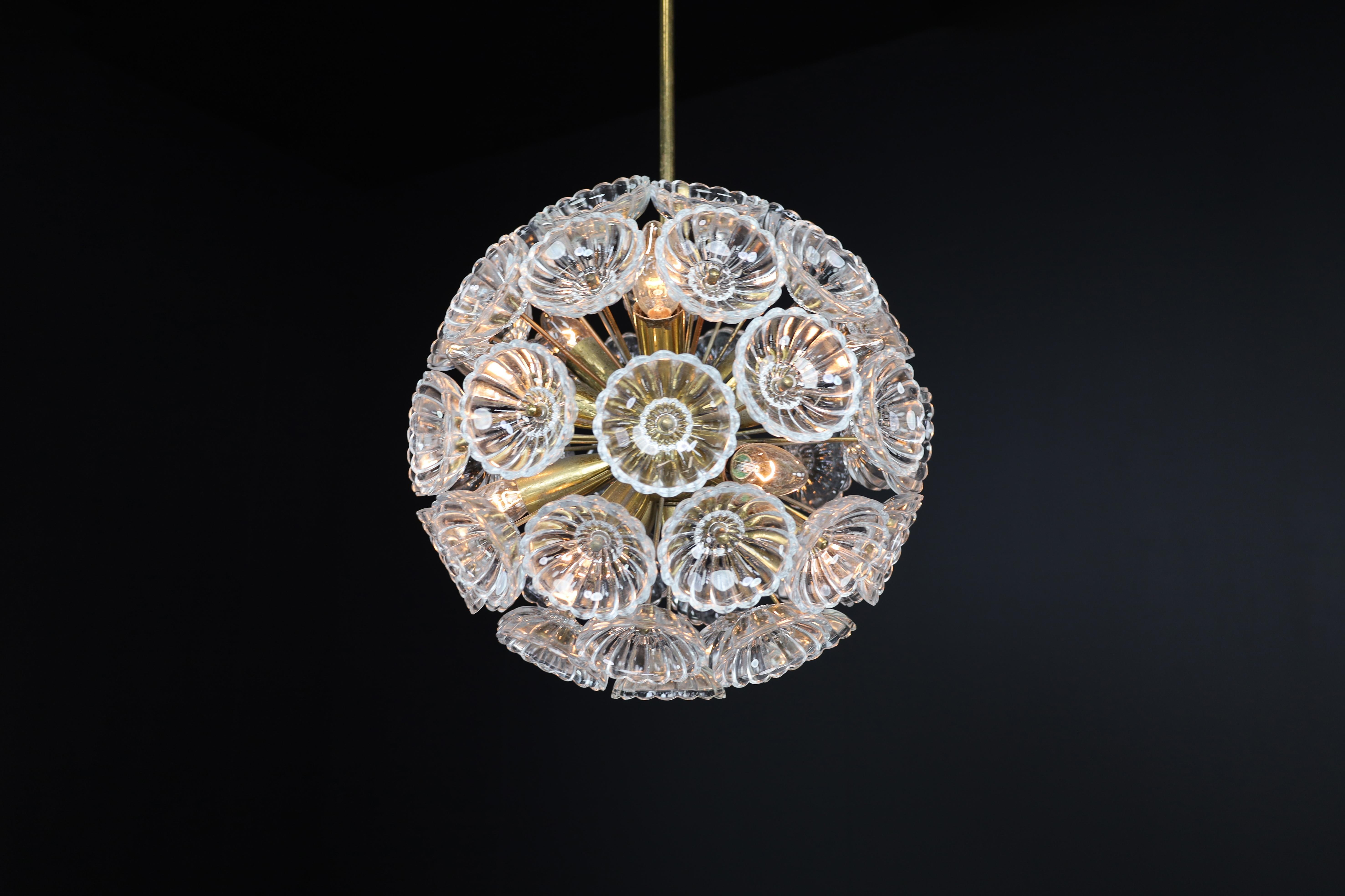 Mid-Century Modern Floral Glass and Brass Chandelier, Germany, 1960s In Good Condition For Sale In Almelo, NL