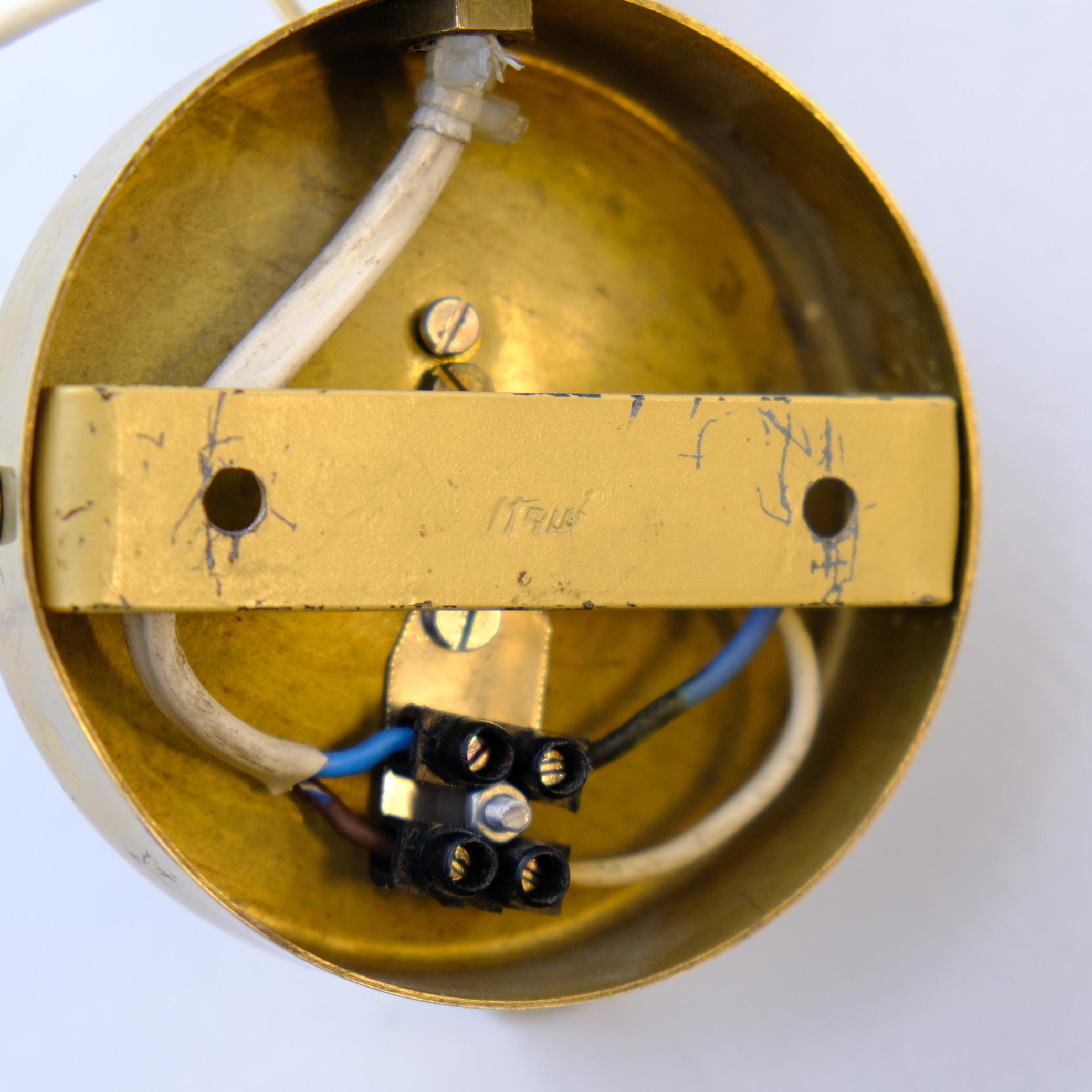 Applique florale moderne du milieu du siècle Model No 35 en laiton et verre, Itsu 1950s en vente 6