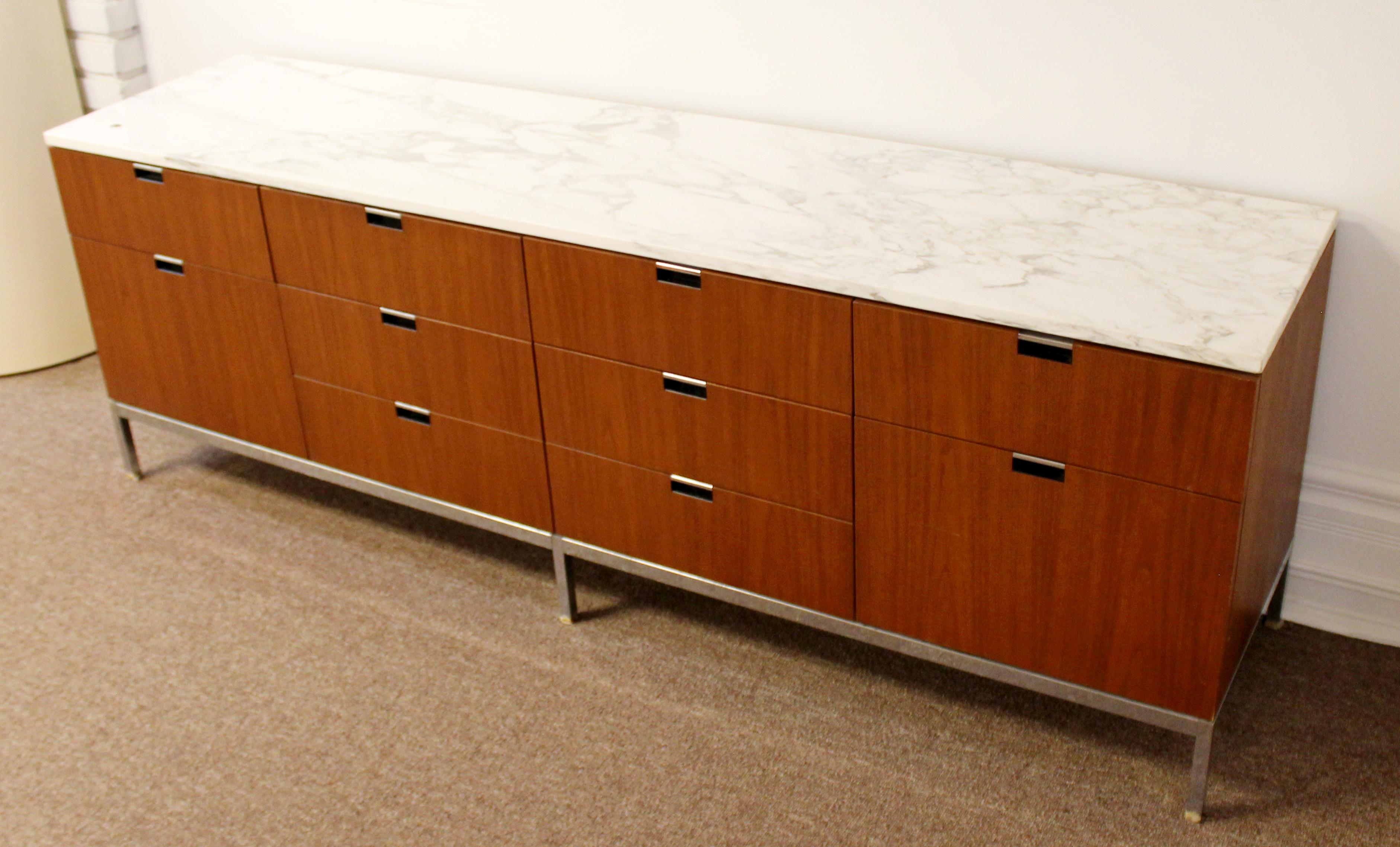 Mid-Century Modern Florence Knoll Calacatta Marble-Top Rosewood Credenza, 1960s 4